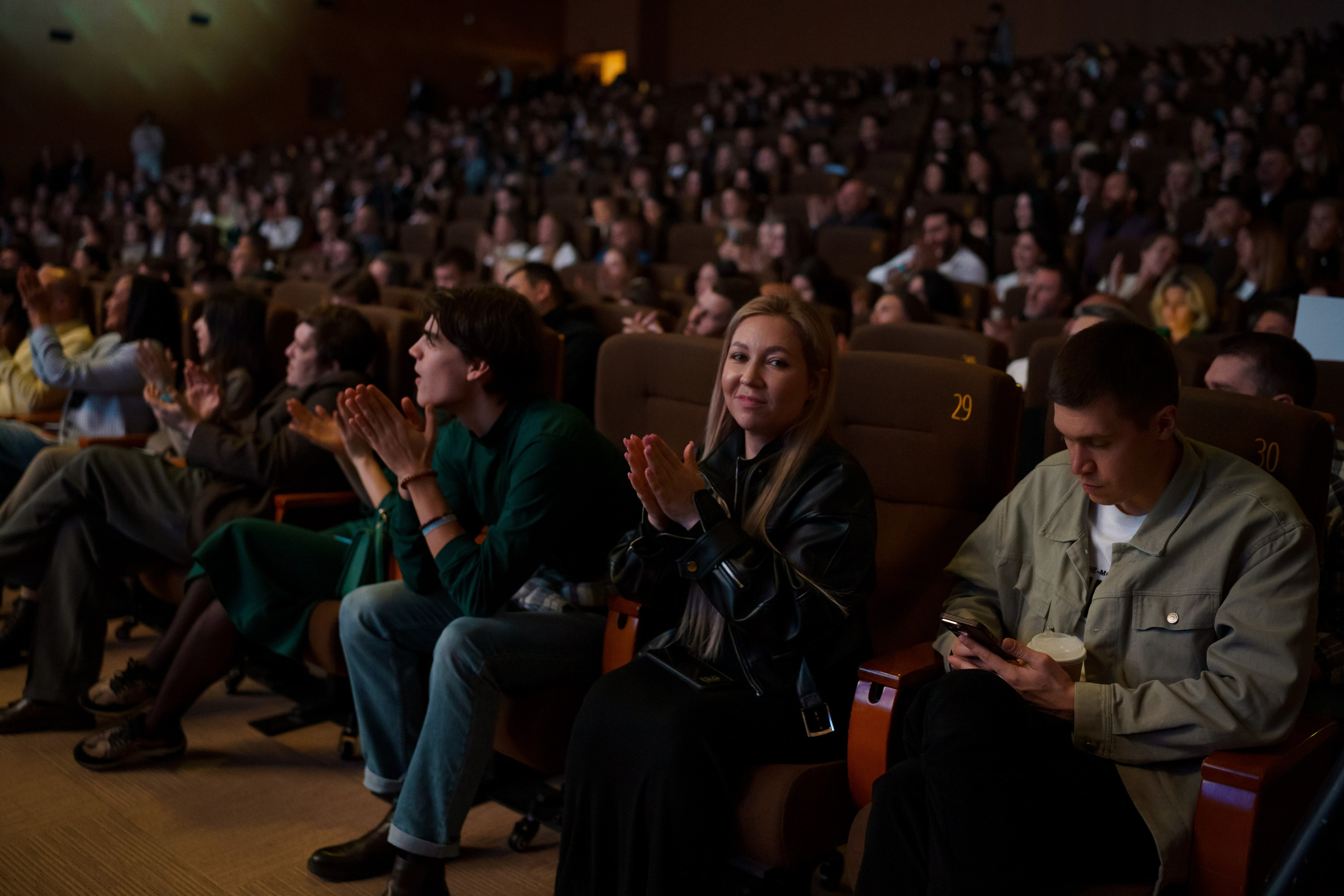 Репортажный фотограф на конференцию в Москве. Репортажный фотограф в Москве Саша Дружинина