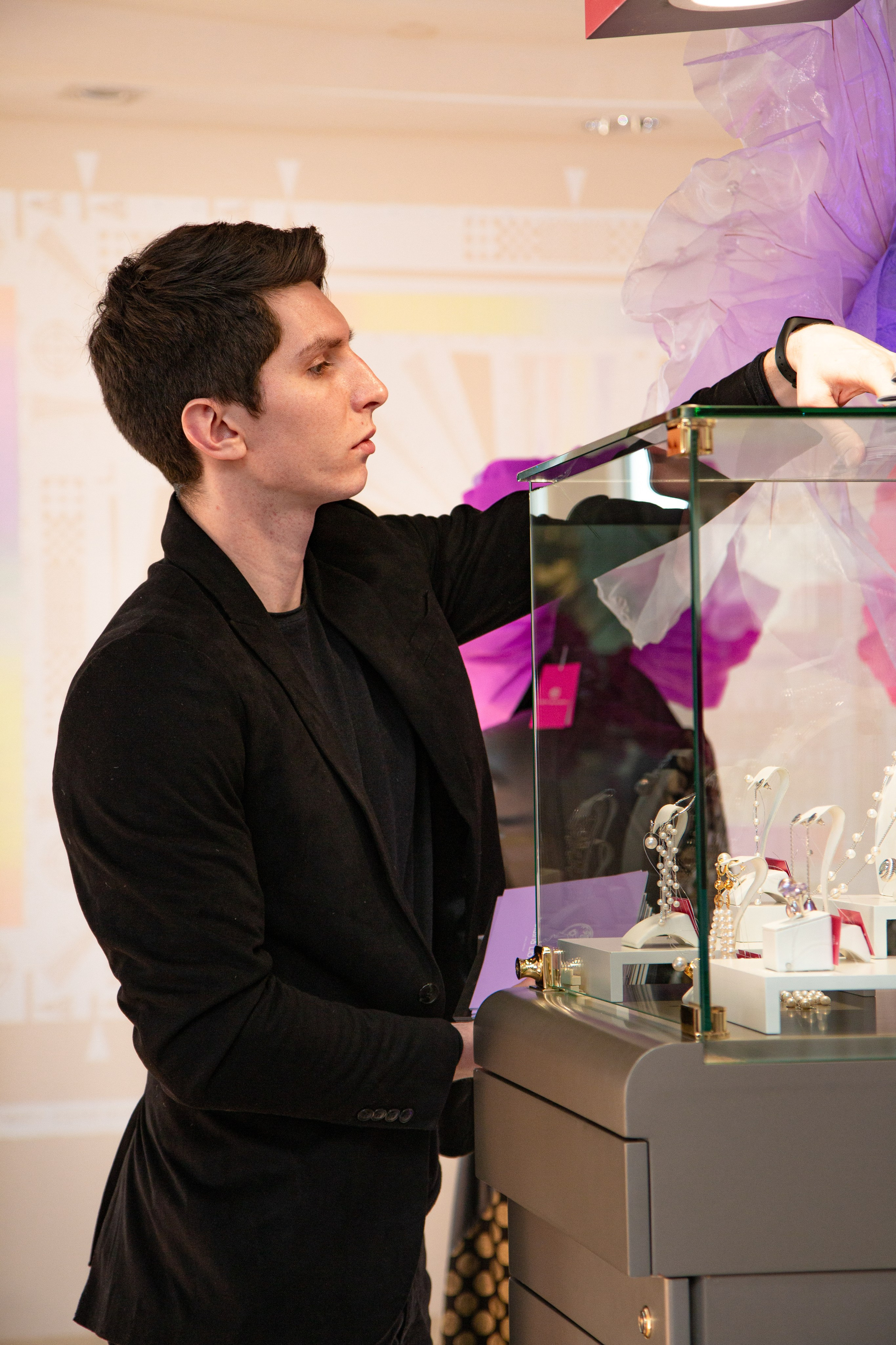 Выставки, открытия, конференции. Предметный и репортажный фотограф Алексей Кротов