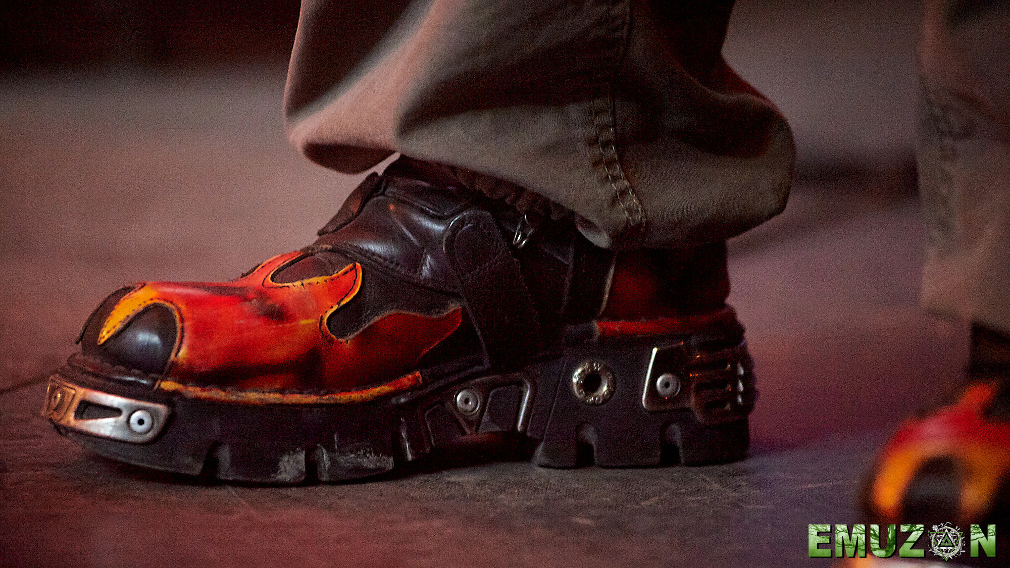 Тролль гнет ель. Фотографии отовсюду и обо всем