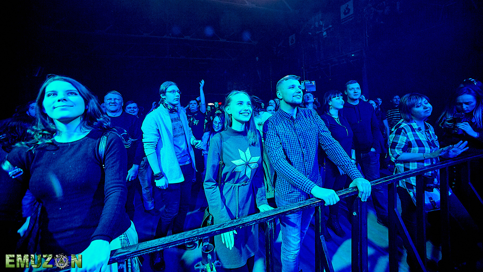 Тролль гнет ель. Фотографии отовсюду и обо всем