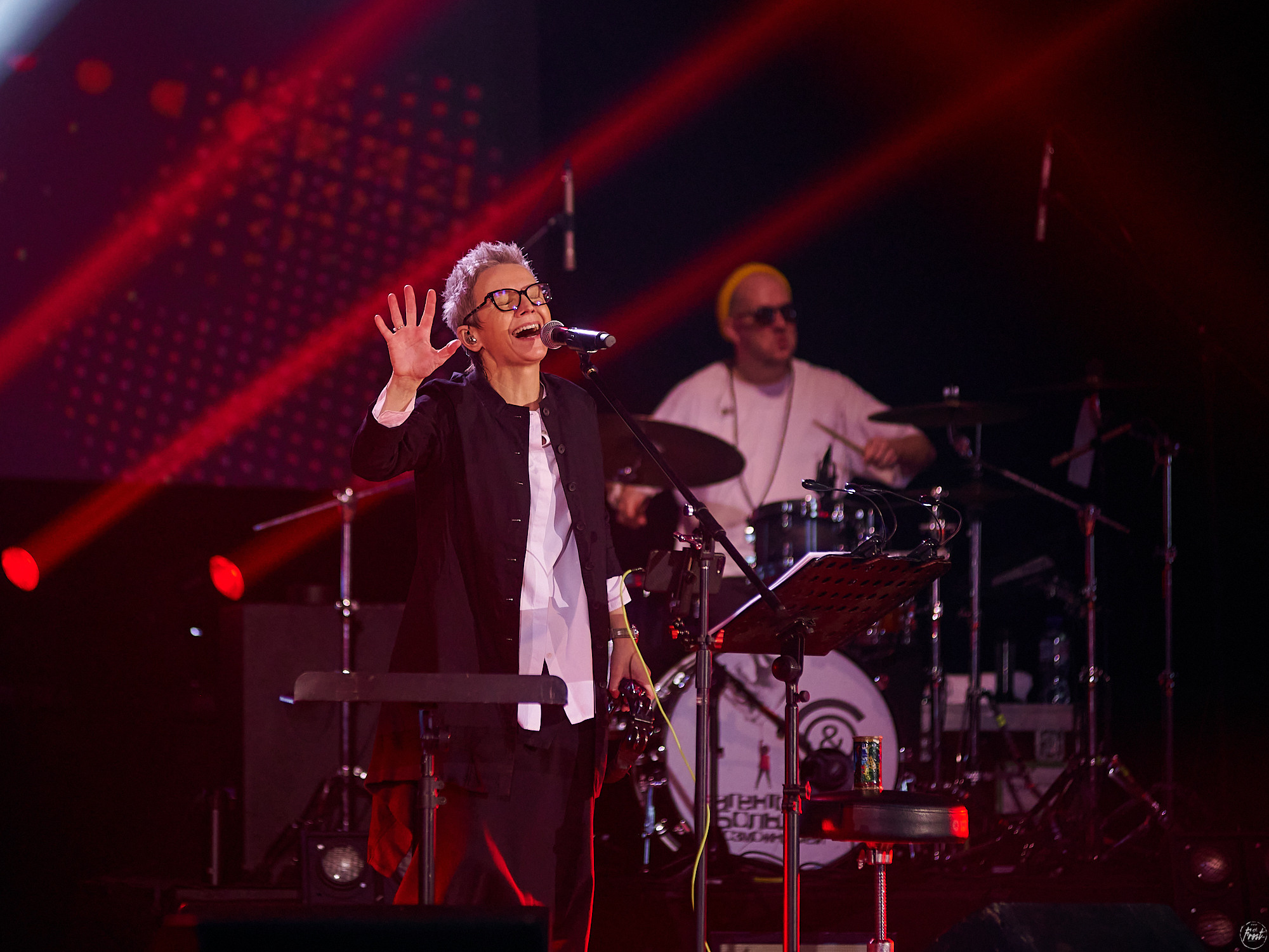 Сурганова и оркестр. Фотографии отовсюду и обо всем