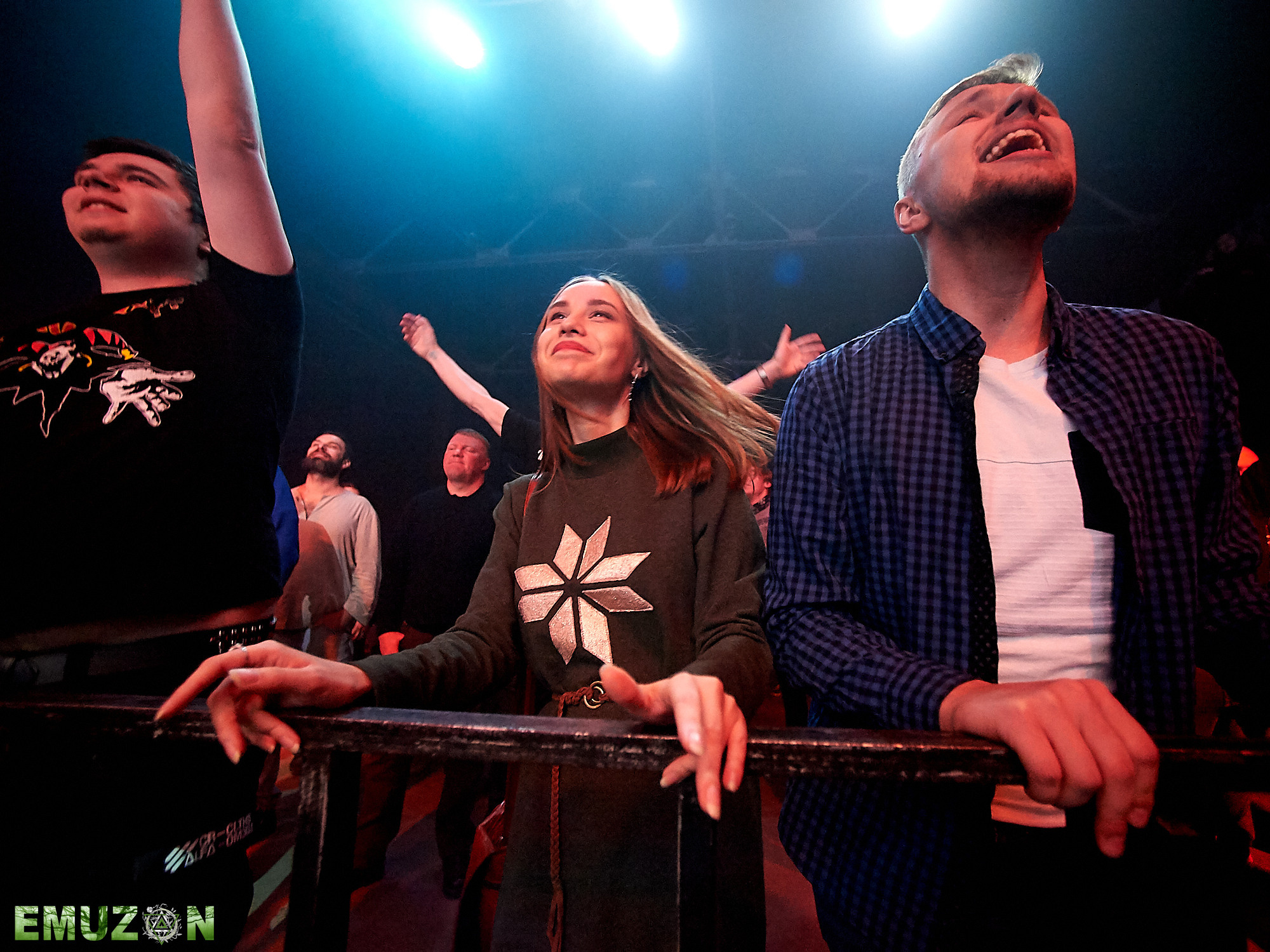 Тролль гнет ель. Фотографии отовсюду и обо всем