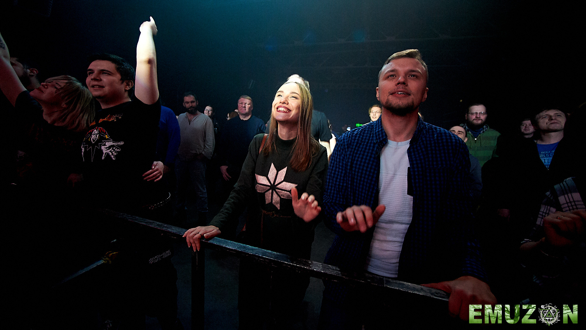 Тролль гнет ель. Фотографии отовсюду и обо всем