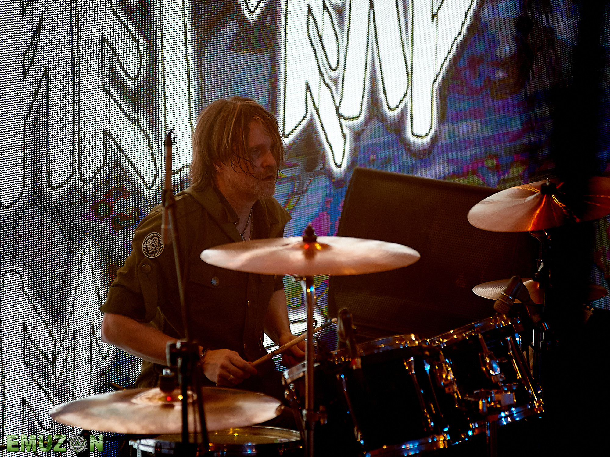 Тролль гнет ель. Фотографии отовсюду и обо всем