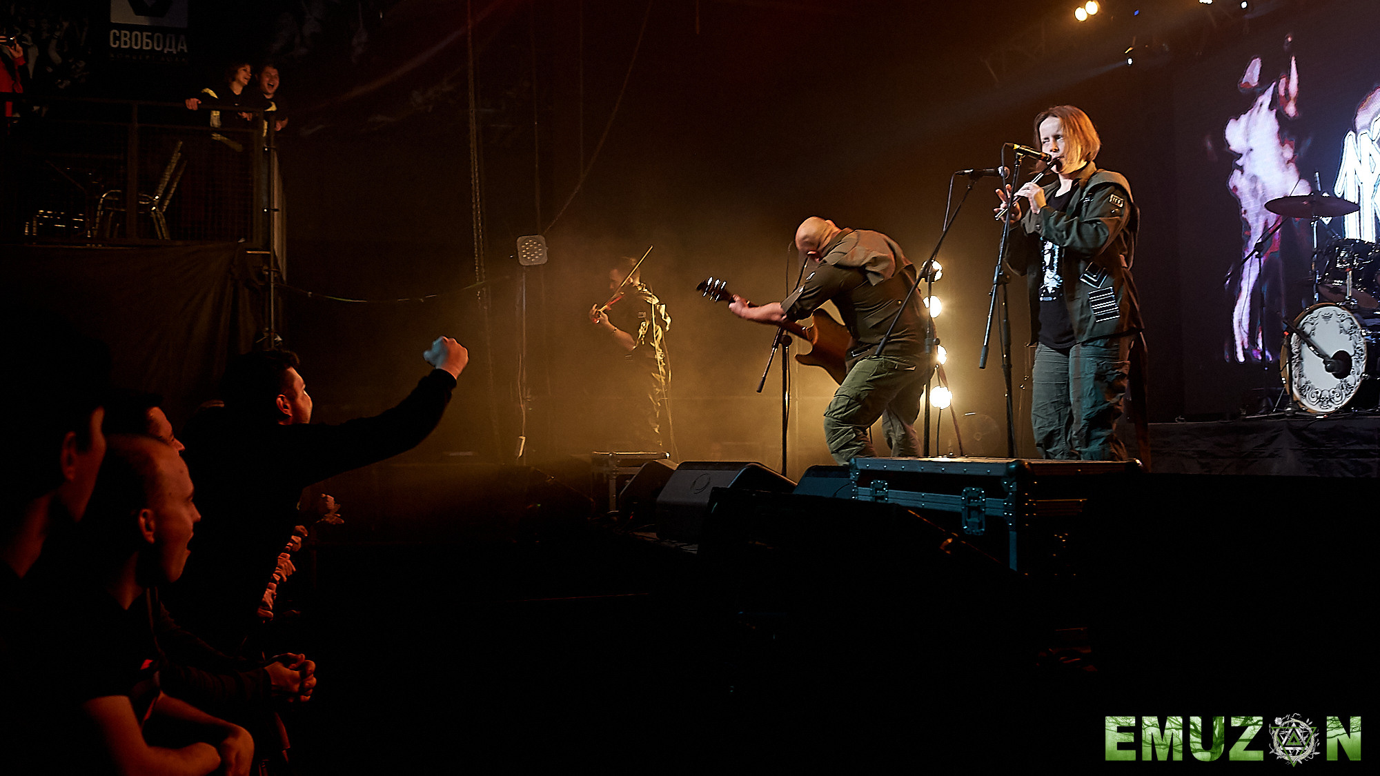 Тролль гнет ель. Фотографии отовсюду и обо всем