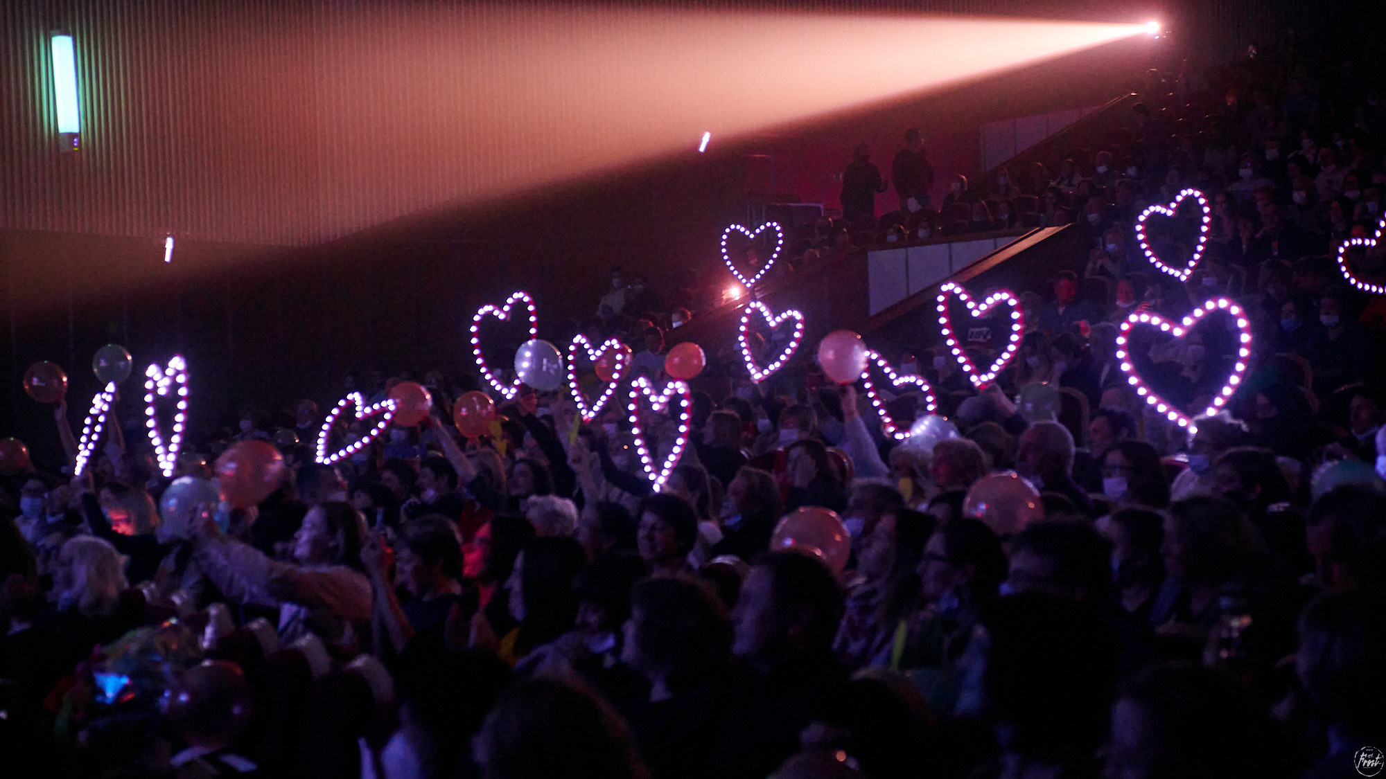 Сурганова и оркестр. Фотографии отовсюду и обо всем