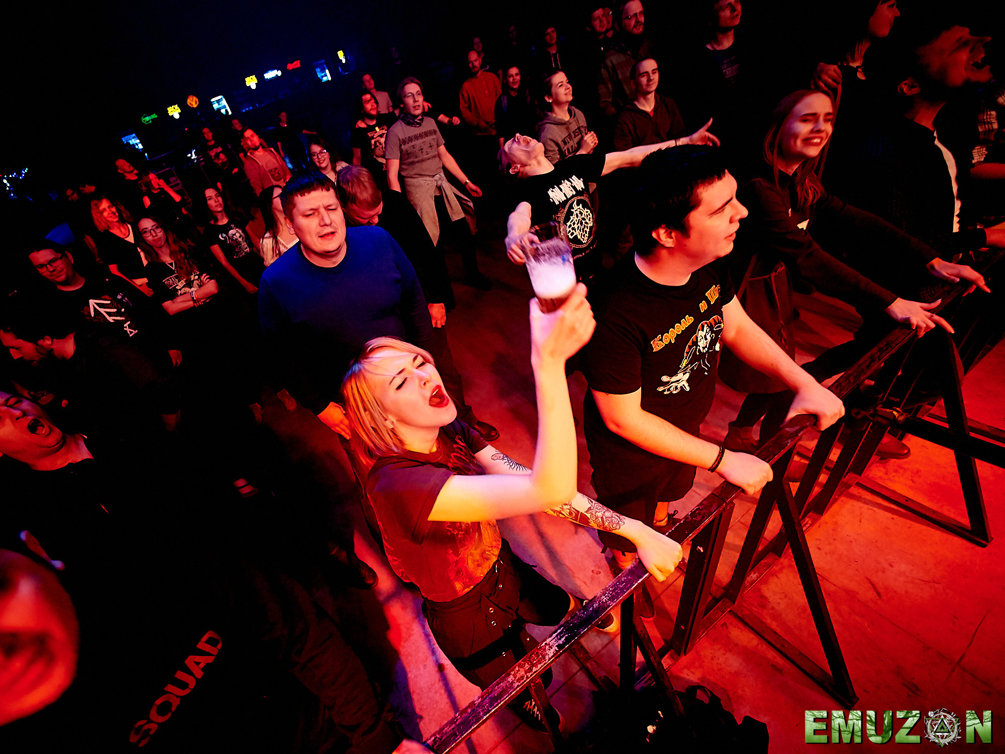 Тролль гнет ель. Фотографии отовсюду и обо всем