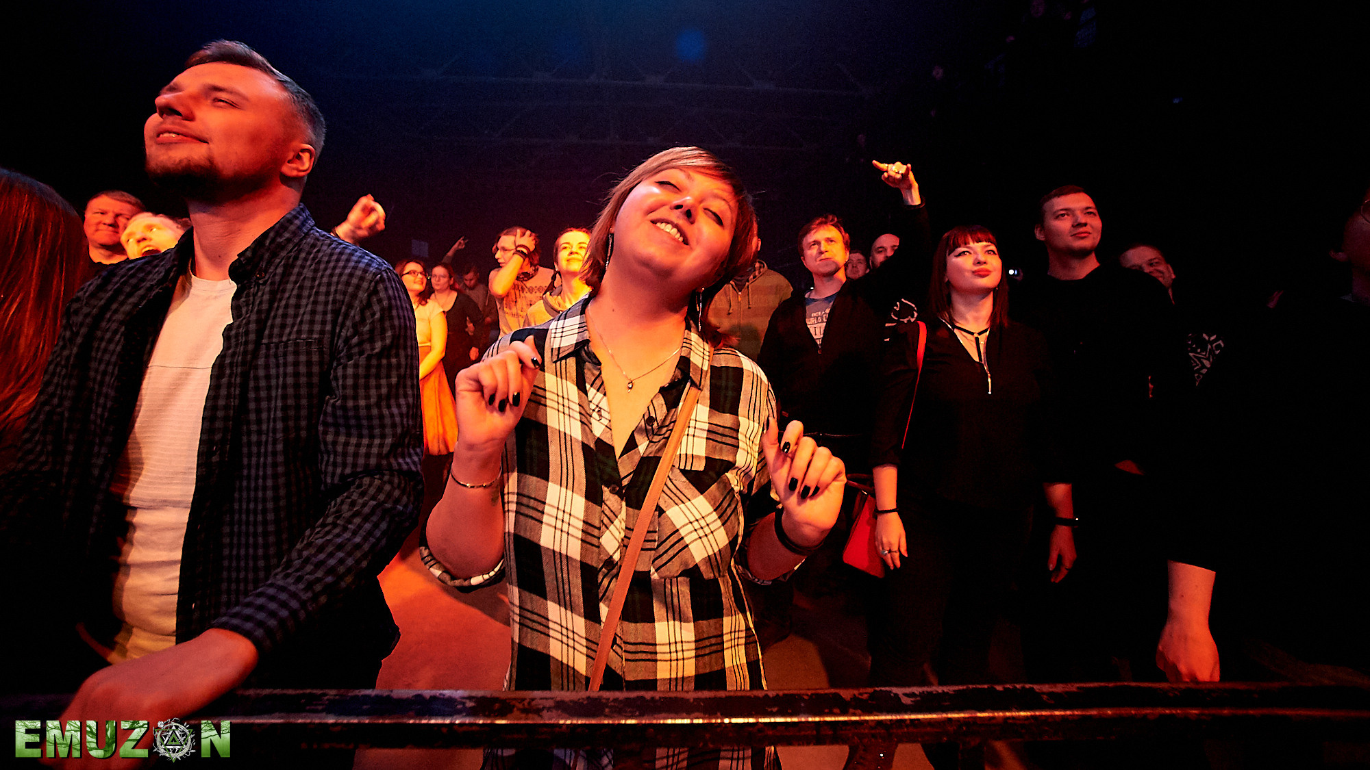 Тролль гнет ель. Фотографии отовсюду и обо всем