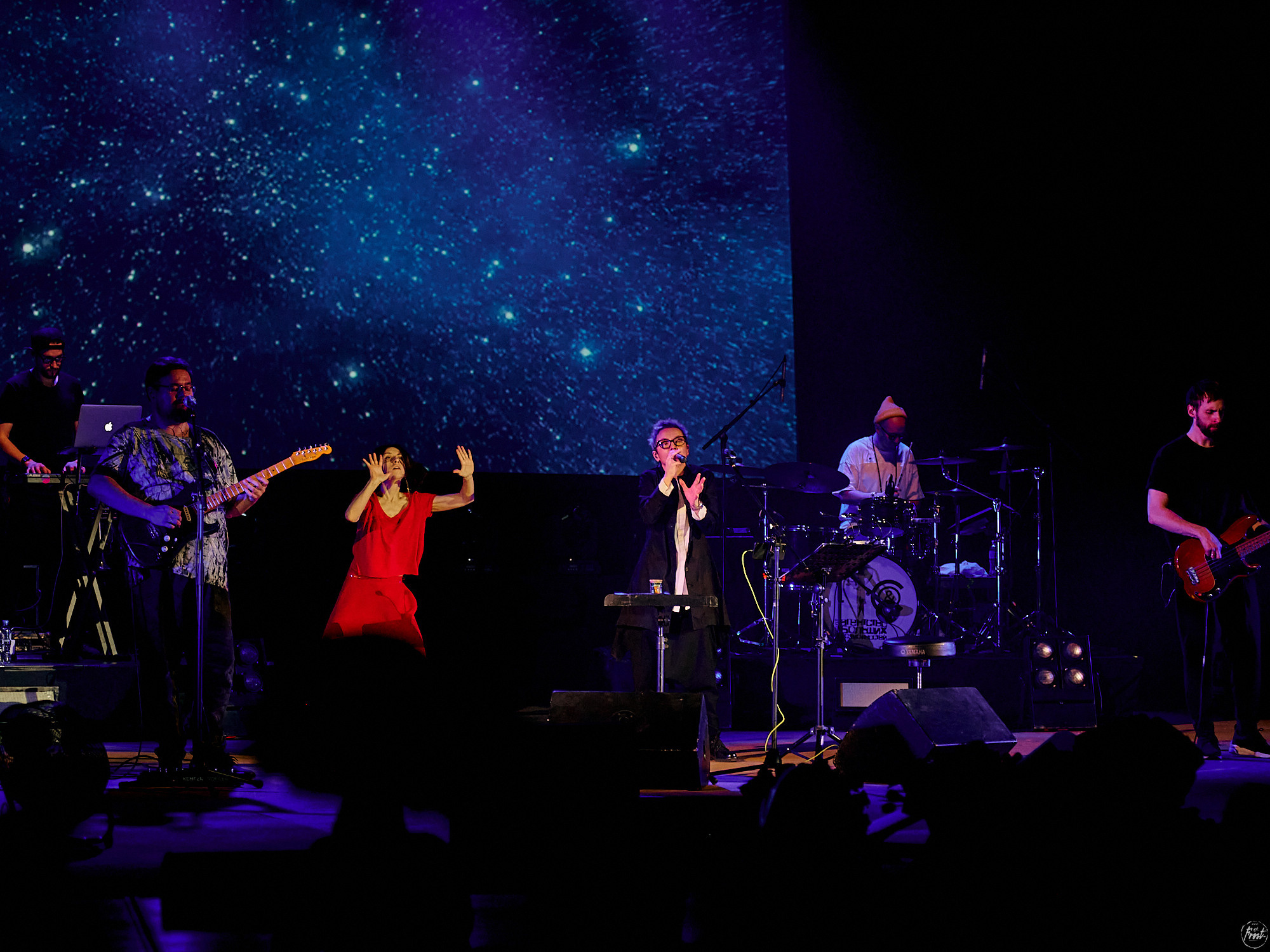 Сурганова и оркестр. Фотографии отовсюду и обо всем