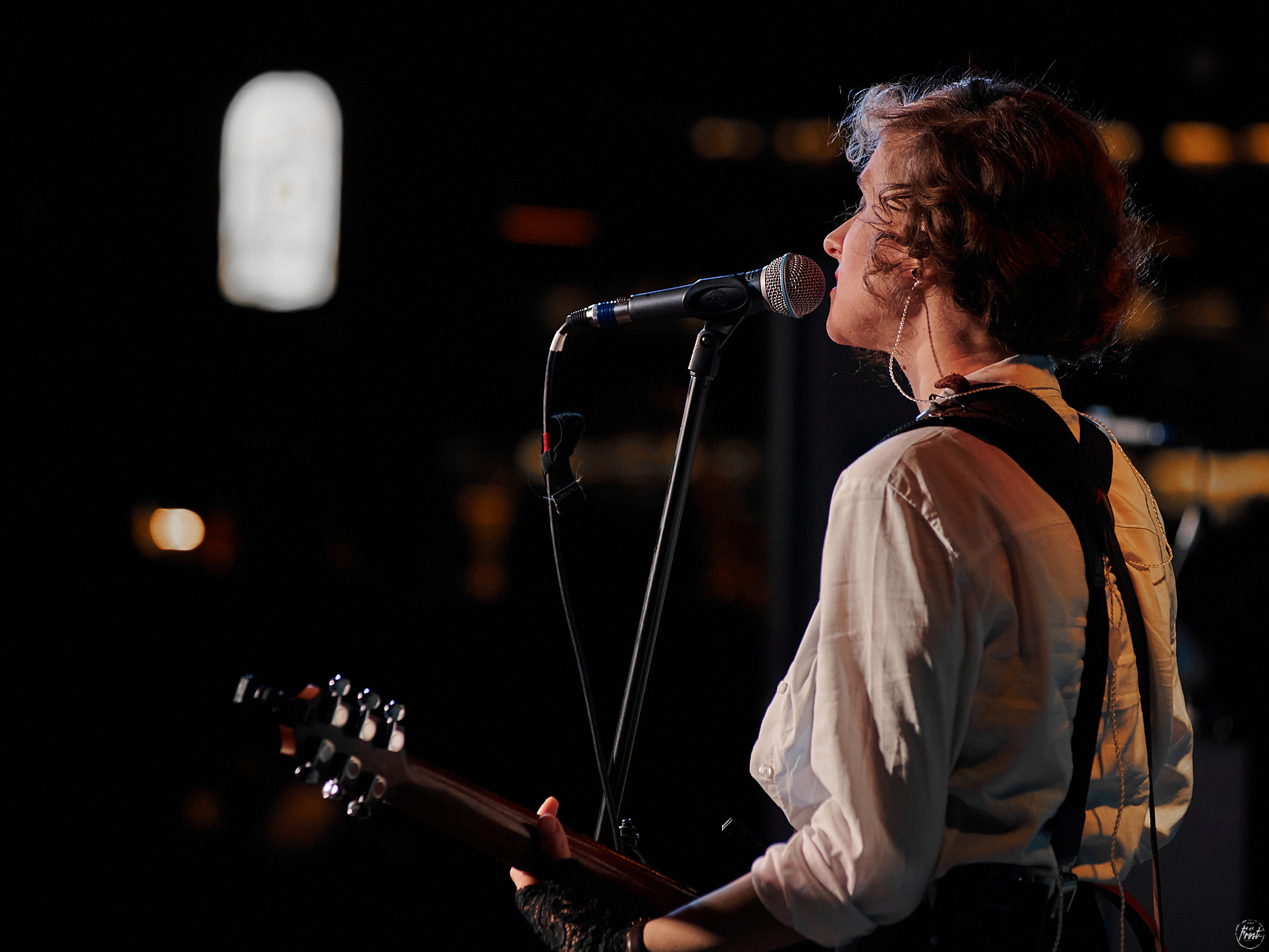 Немного нервно. Фотографии отовсюду и обо всем