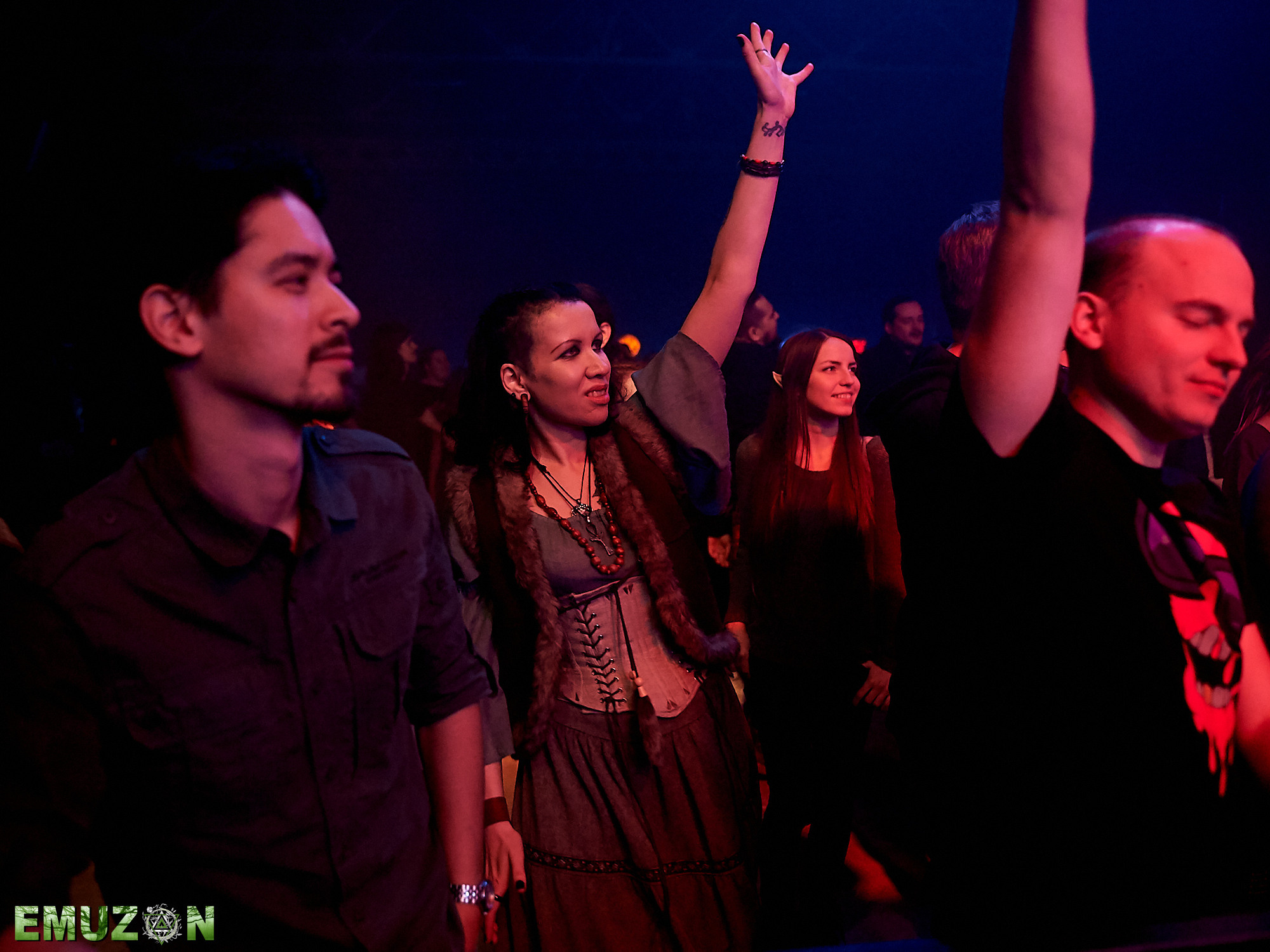 Тролль гнет ель. Фотографии отовсюду и обо всем