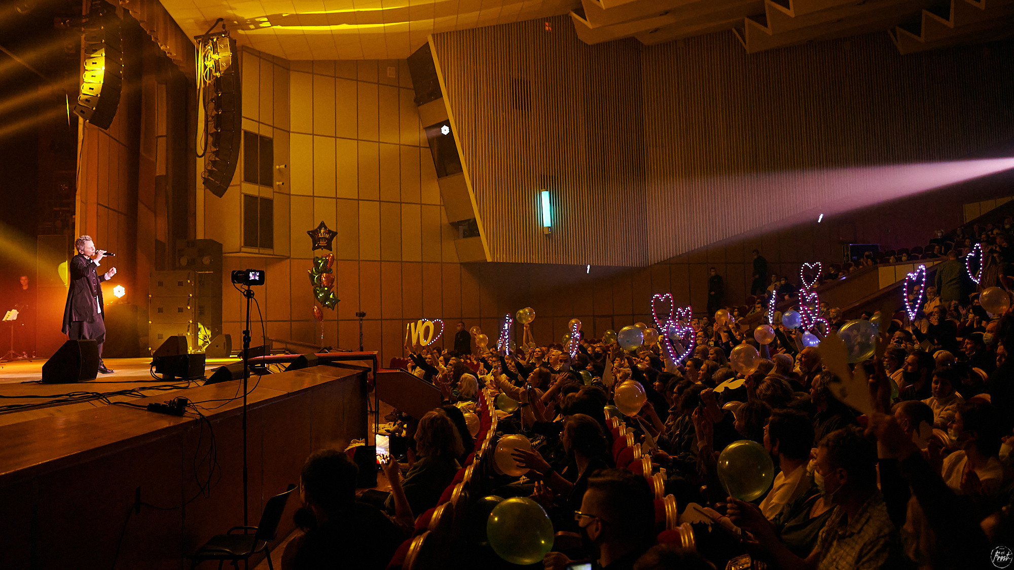 Сурганова и оркестр. Фотографии отовсюду и обо всем