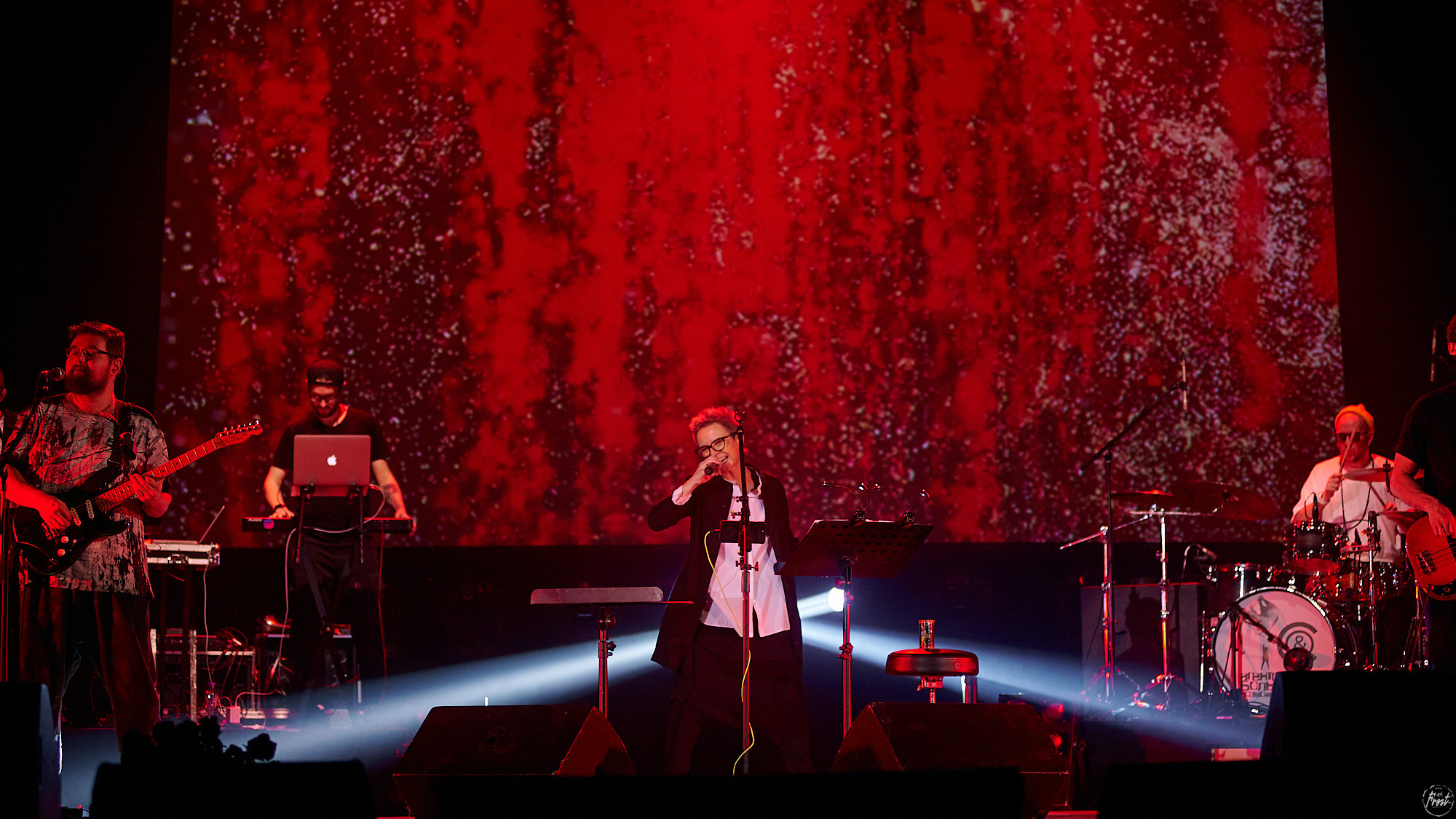 Сурганова и оркестр. Фотографии отовсюду и обо всем