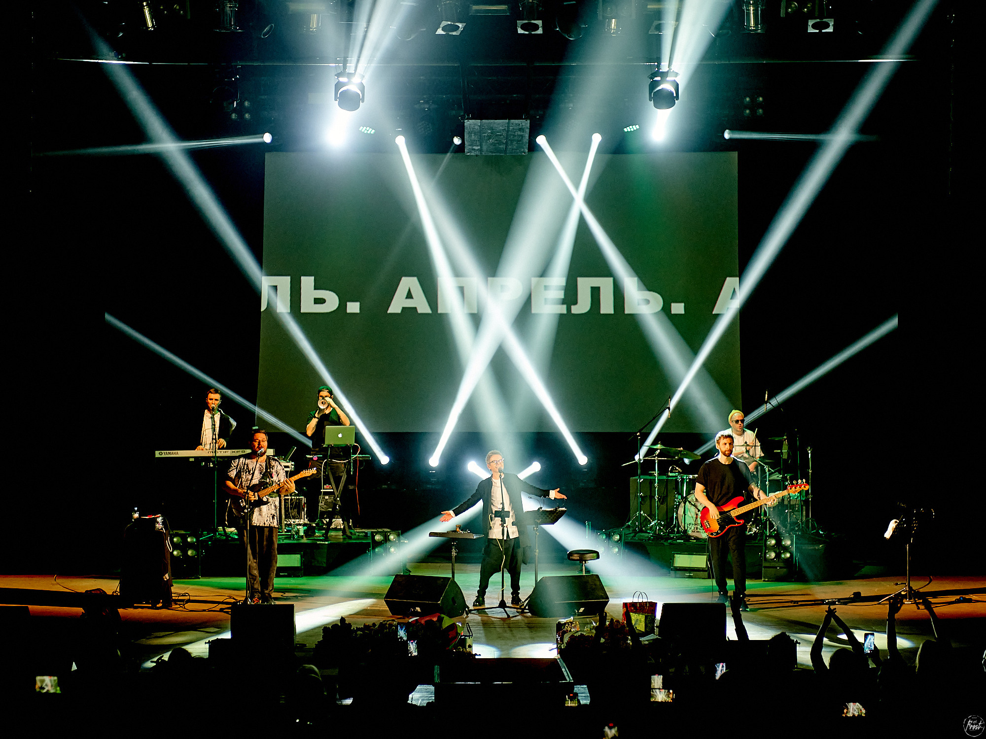 Сурганова и оркестр. Фотографии отовсюду и обо всем