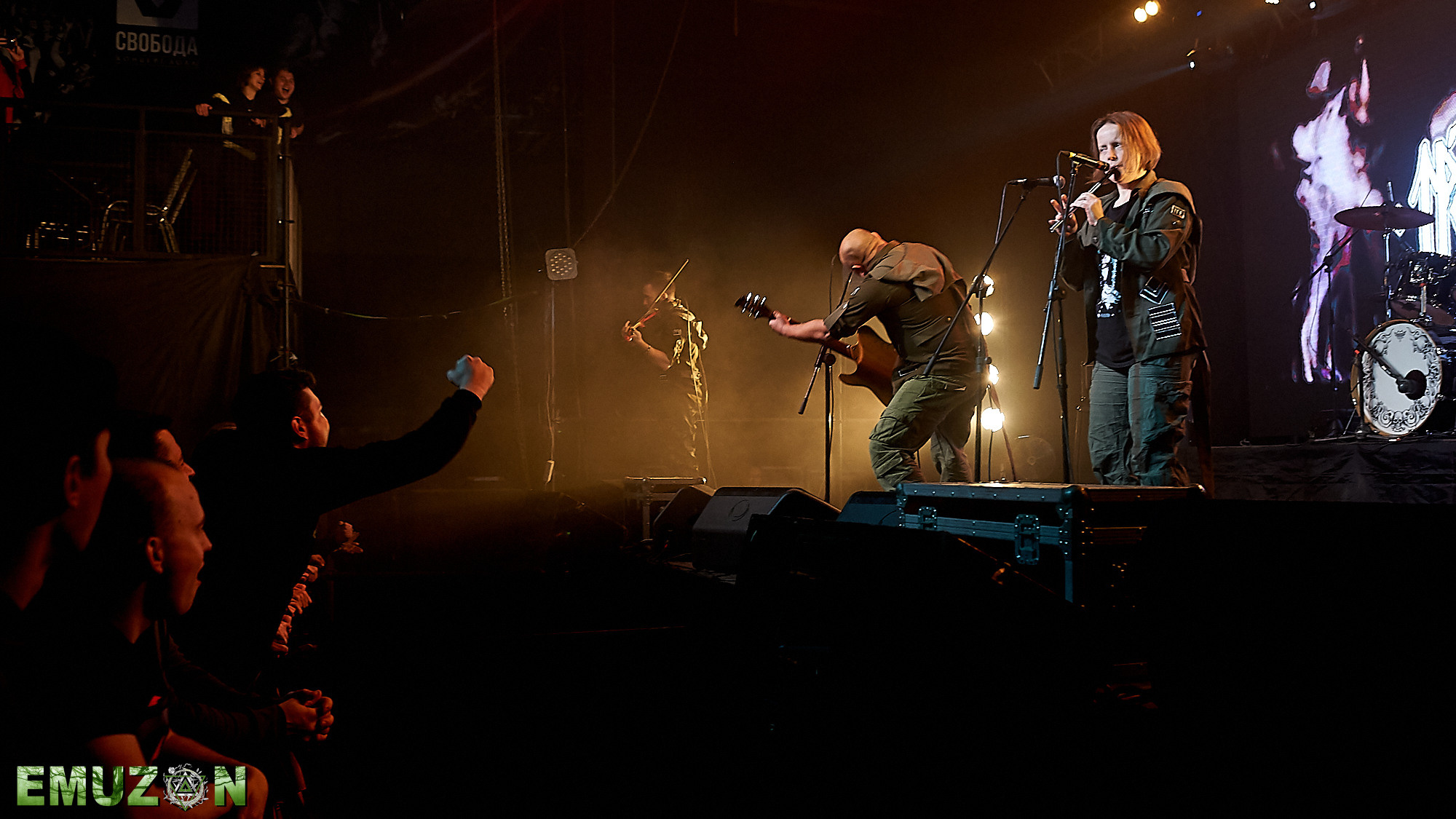 Тролль гнет ель. Фотографии отовсюду и обо всем