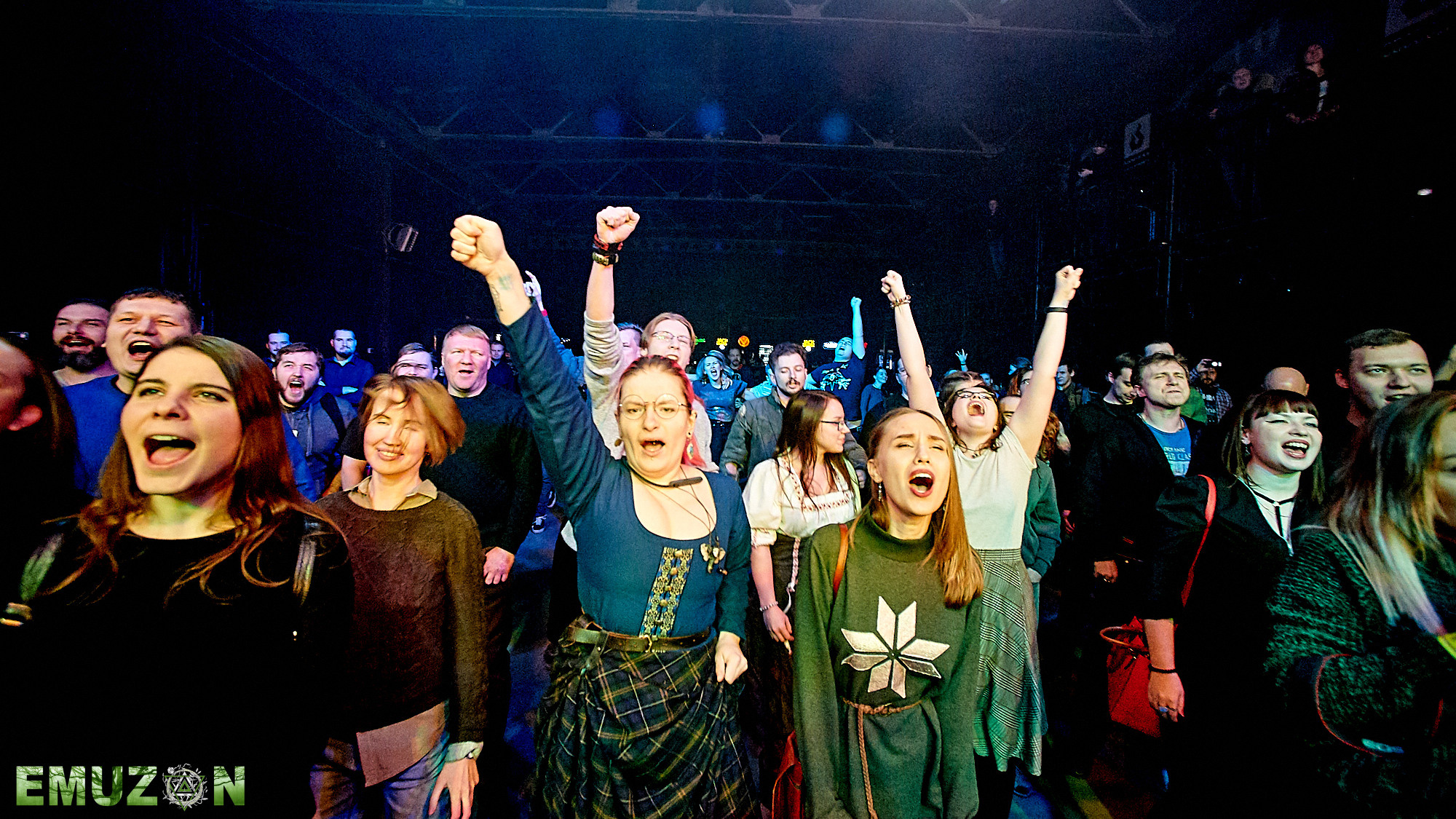 Тролль гнет ель. Фотографии отовсюду и обо всем