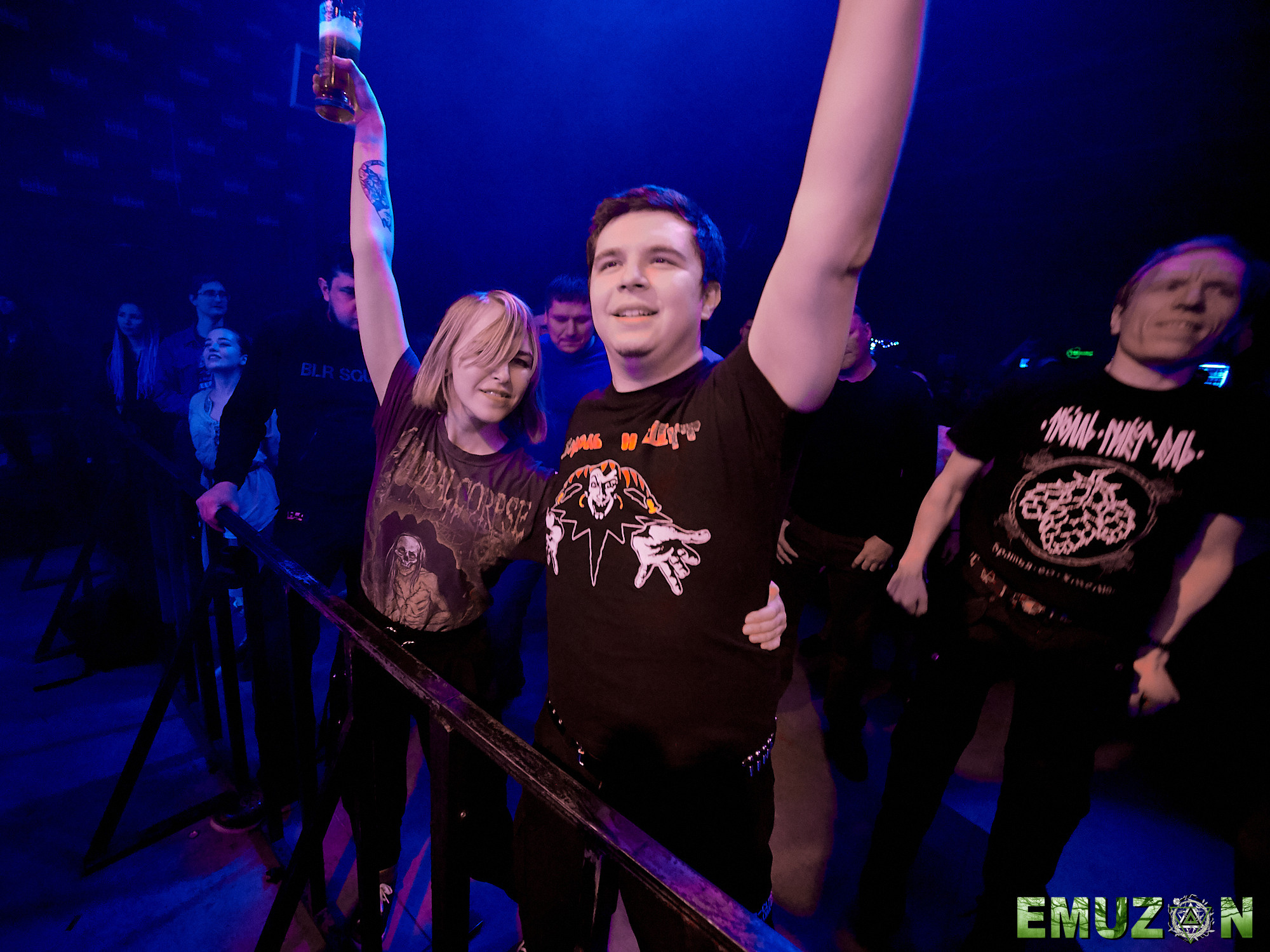 Тролль гнет ель. Фотографии отовсюду и обо всем