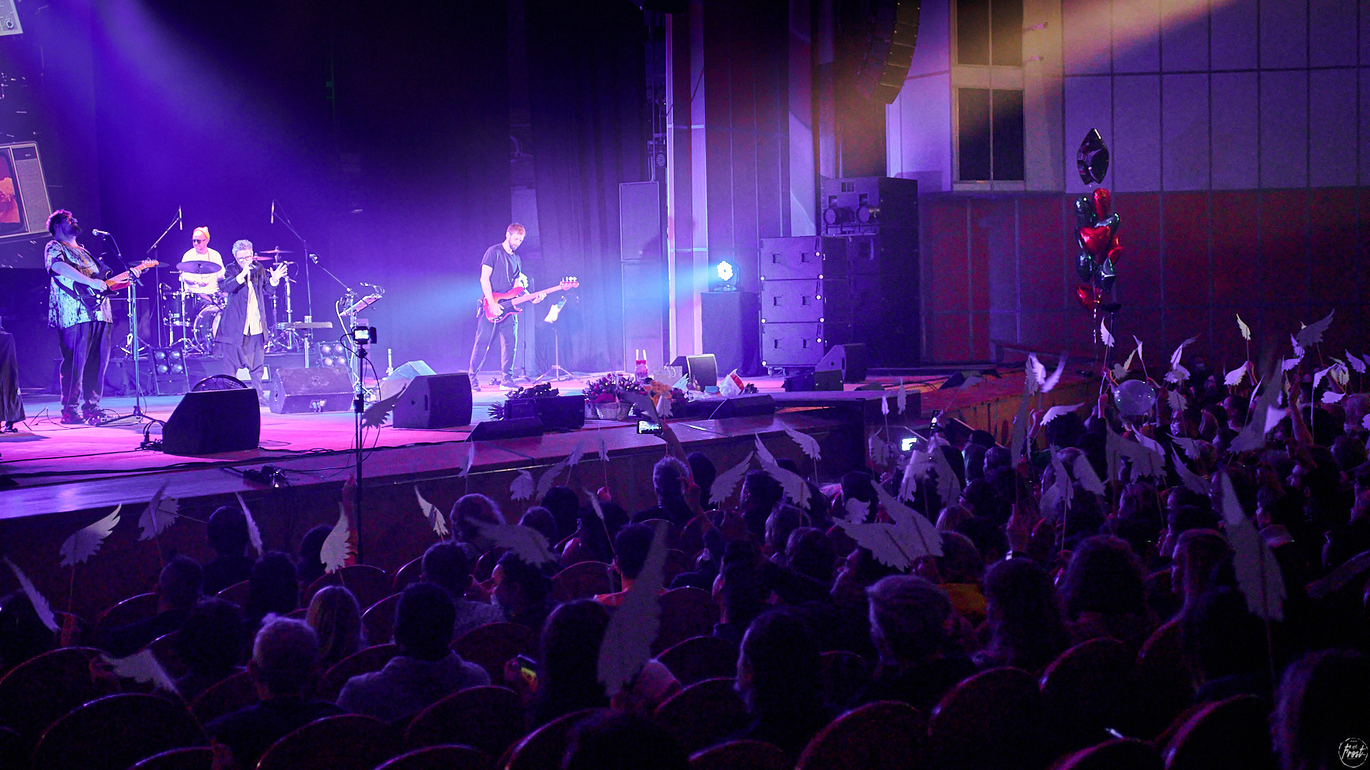 Сурганова и оркестр. Фотографии отовсюду и обо всем