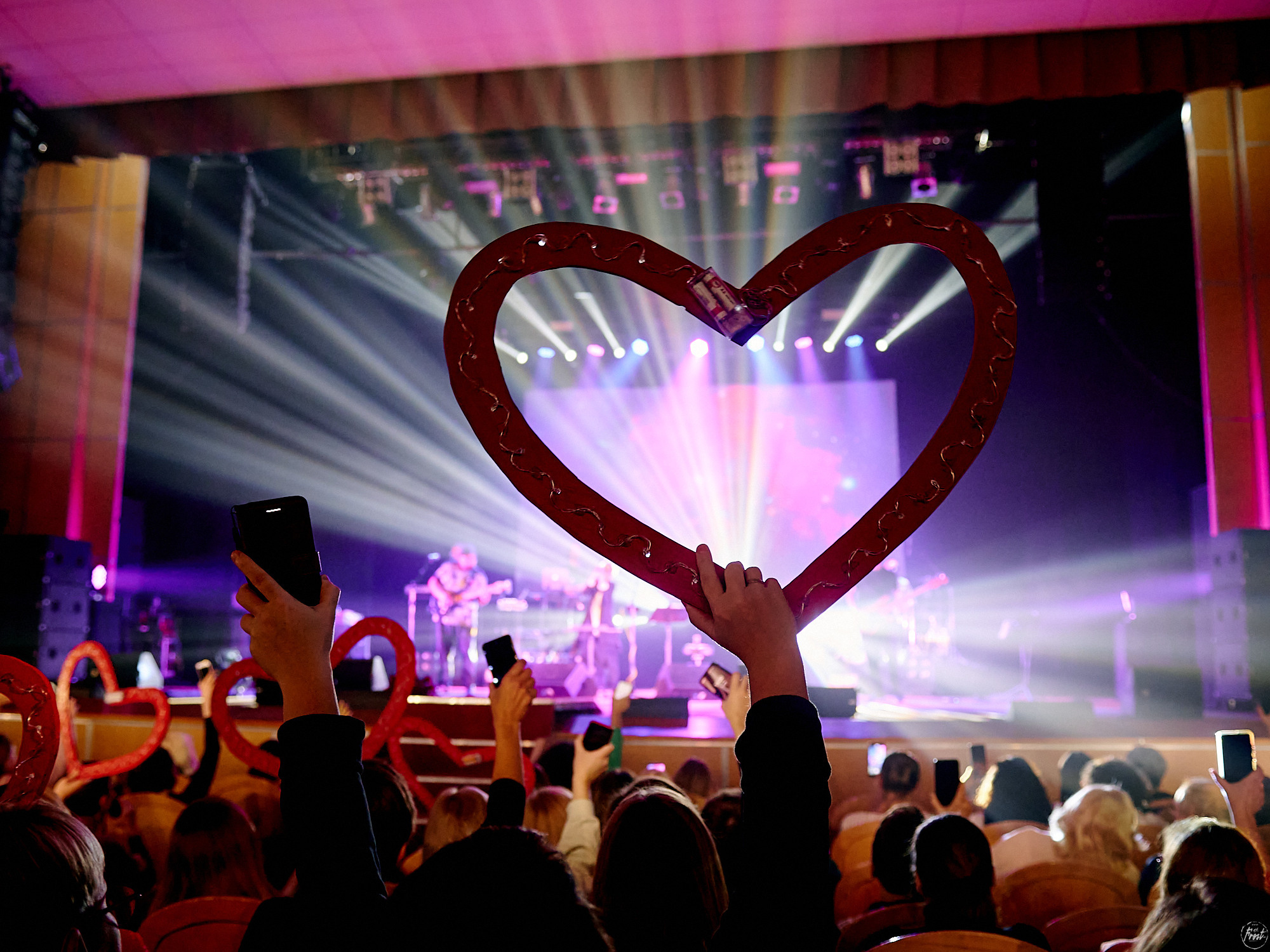 Сурганова и оркестр. Фотографии отовсюду и обо всем