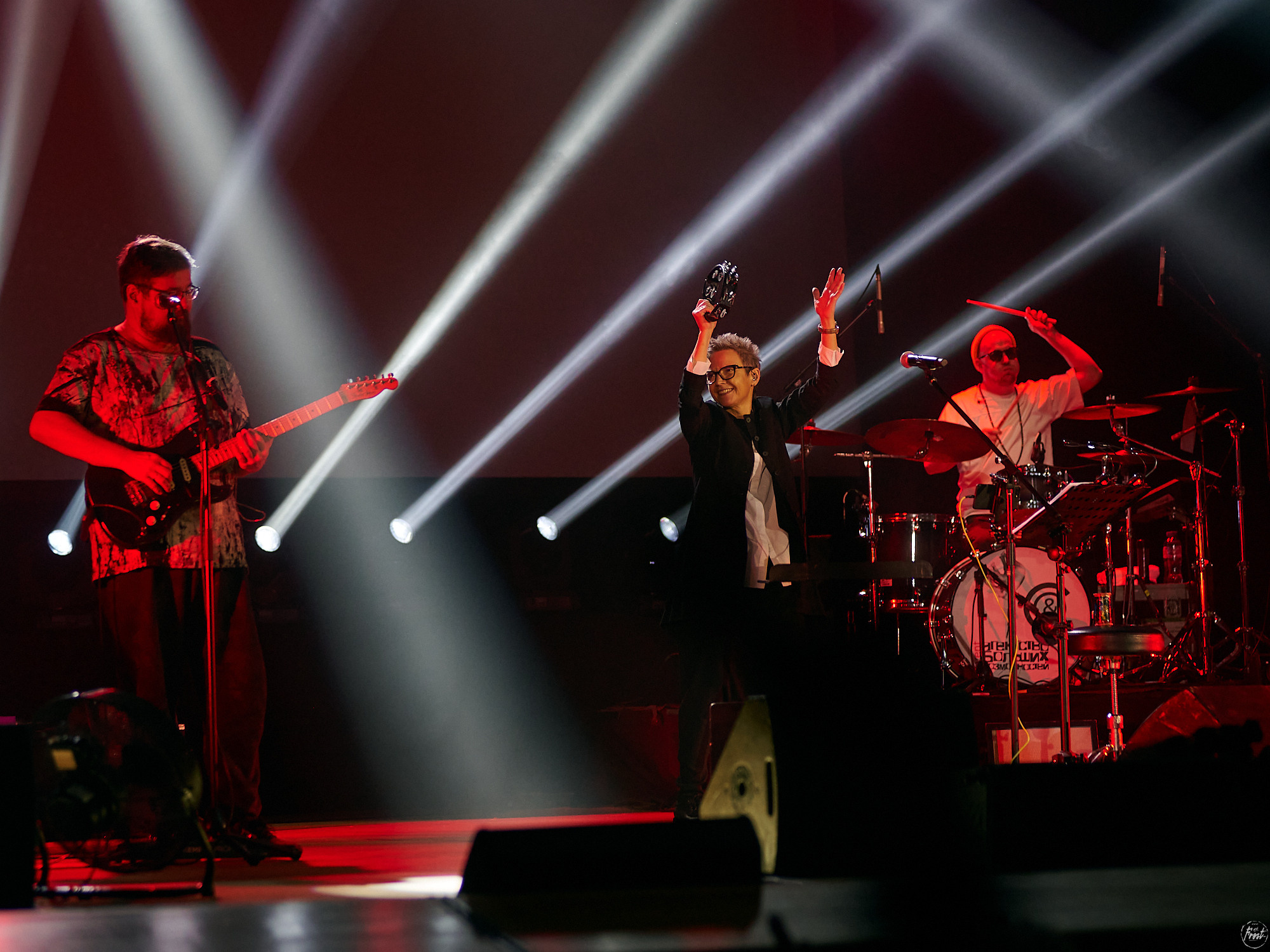 Сурганова и оркестр. Фотографии отовсюду и обо всем