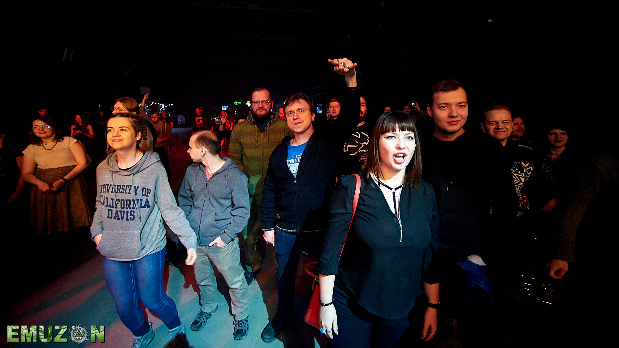 Тролль гнет ель. Фотографии отовсюду и обо всем