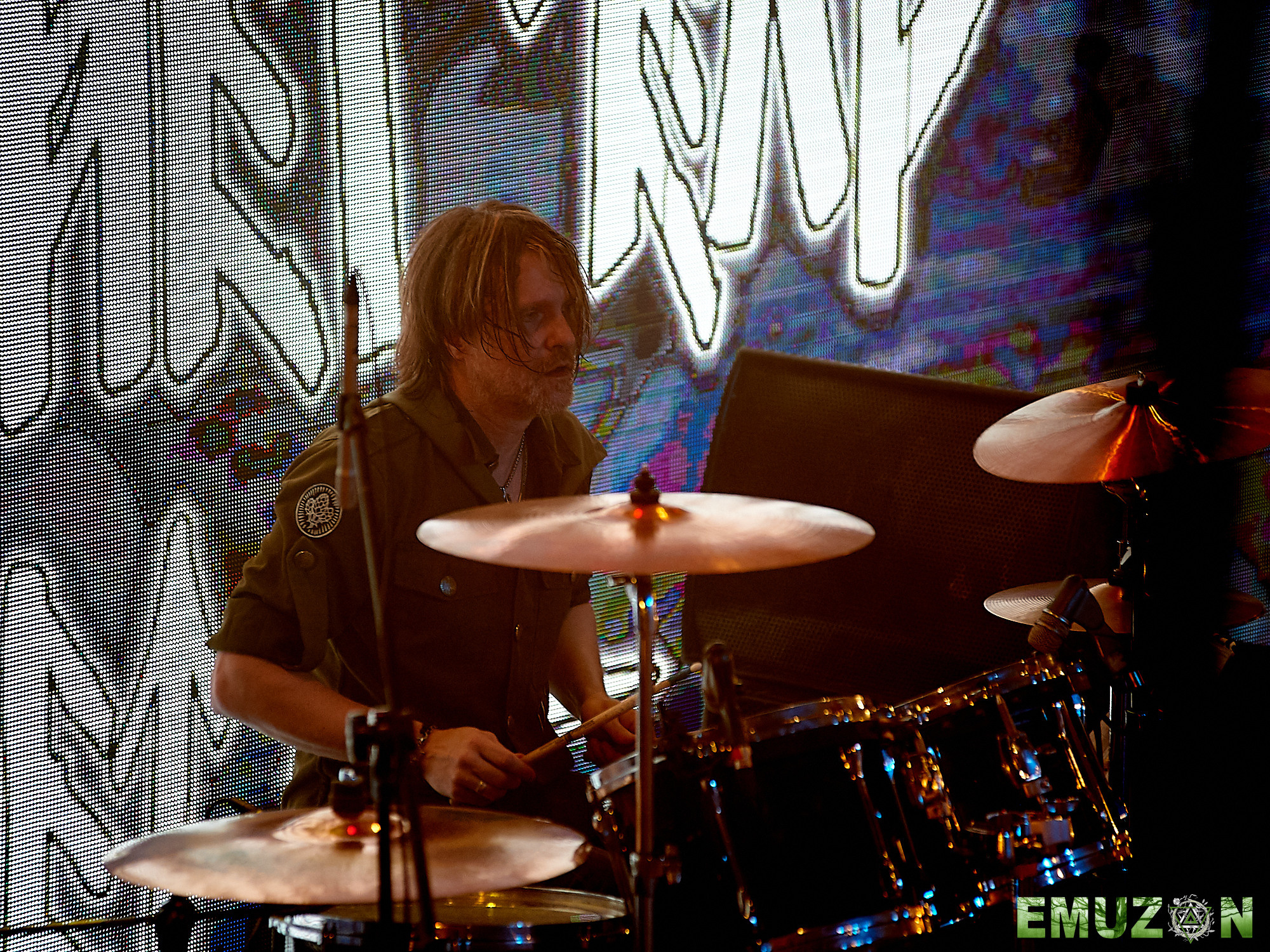 Тролль гнет ель. Фотографии отовсюду и обо всем