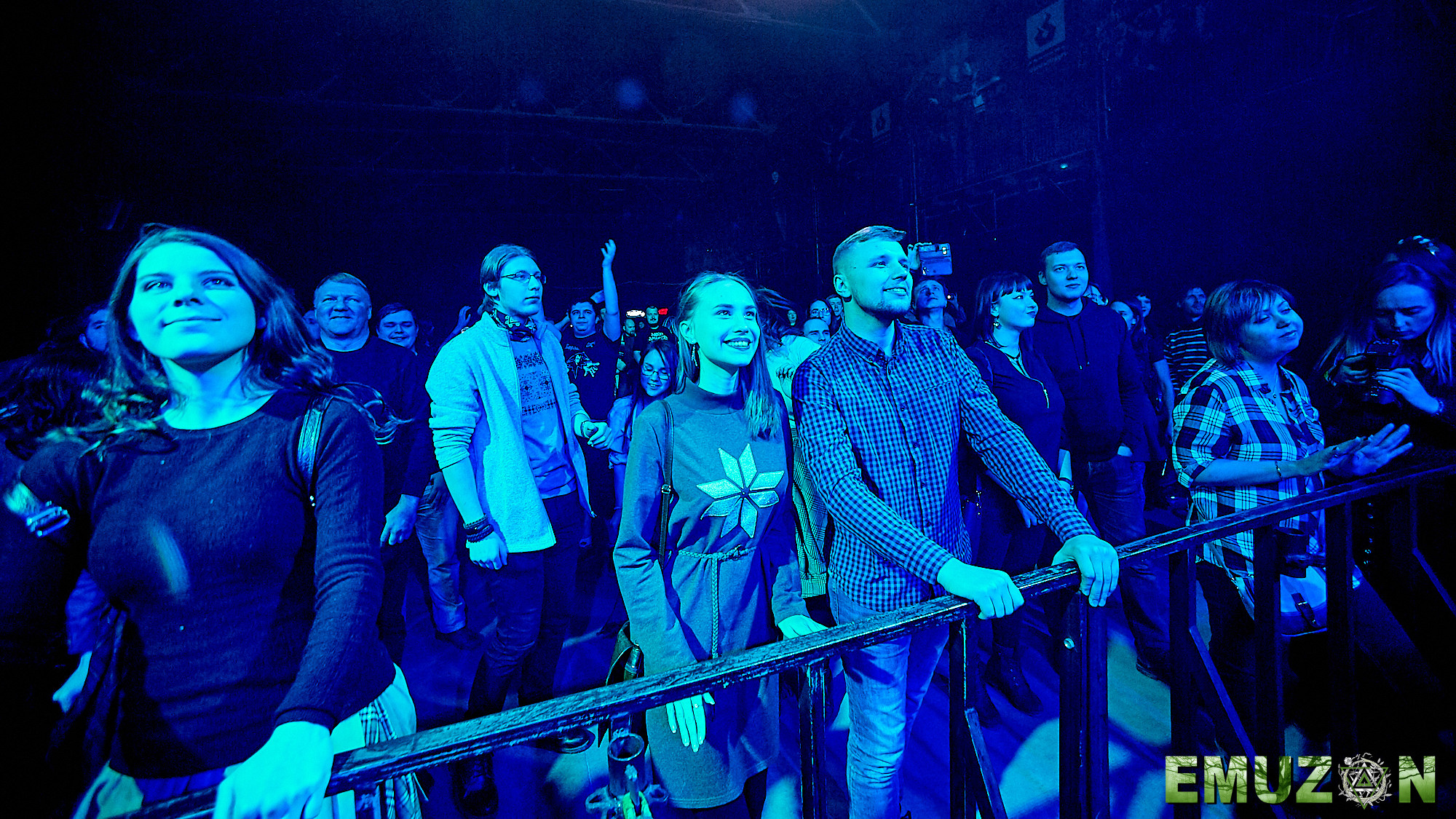 Тролль гнет ель. Фотографии отовсюду и обо всем