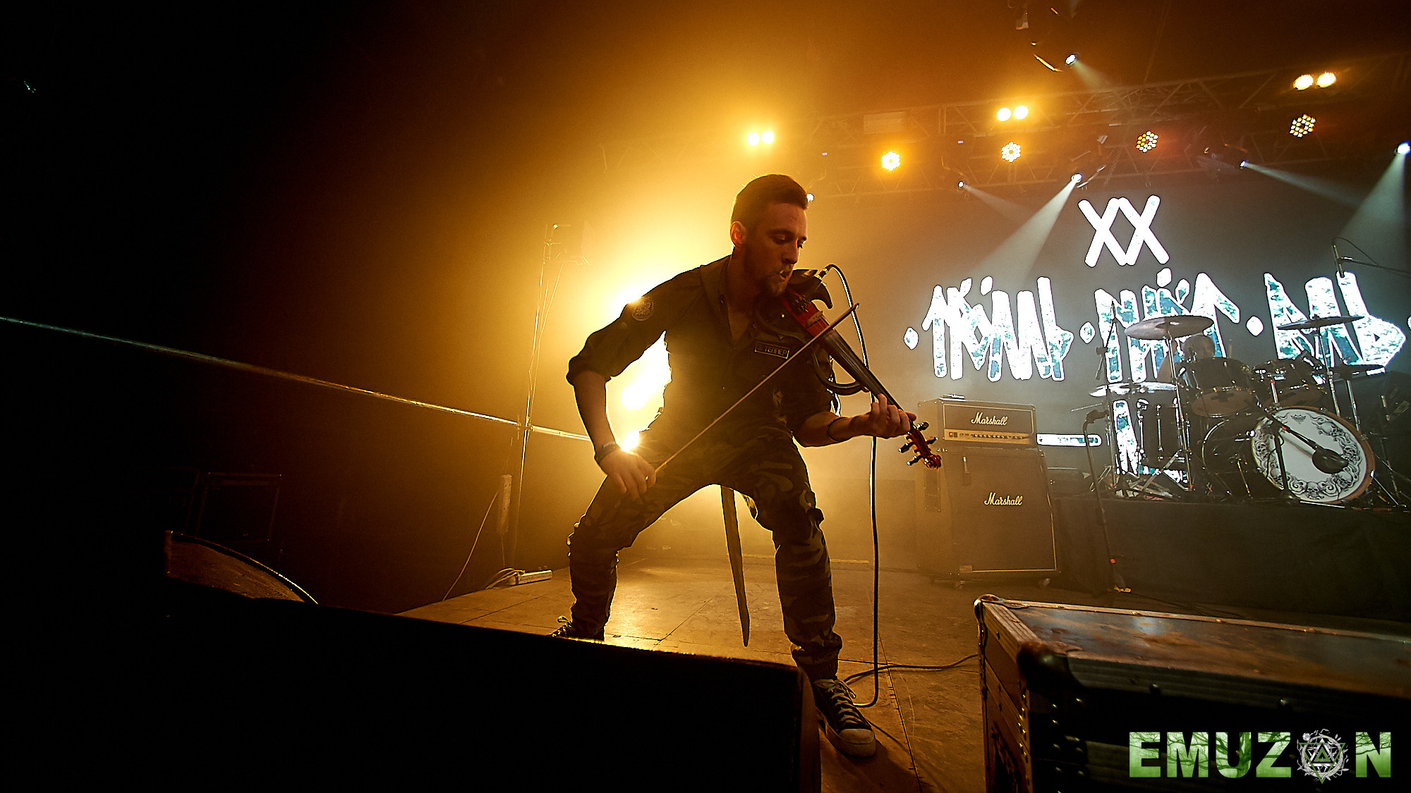 Тролль гнет ель. Фотографии отовсюду и обо всем