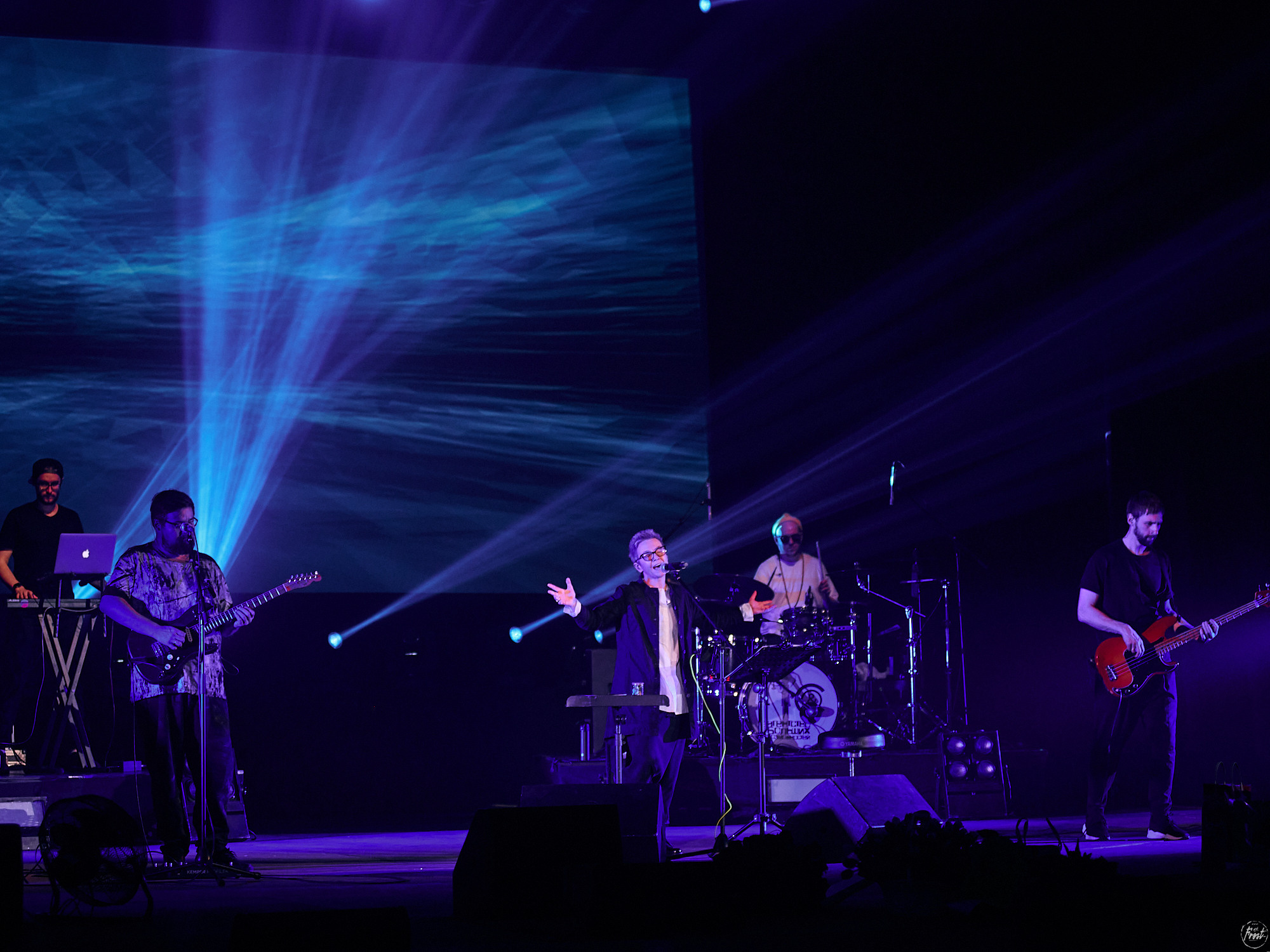 Сурганова и оркестр. Фотографии отовсюду и обо всем