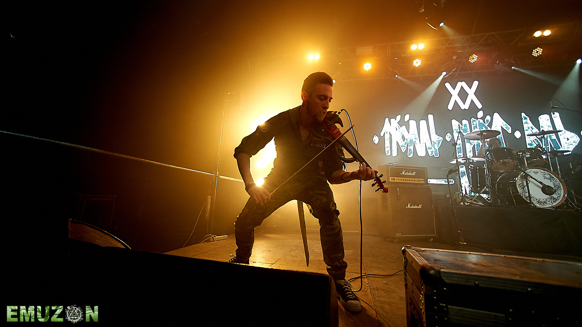 Тролль гнет ель. Фотографии отовсюду и обо всем