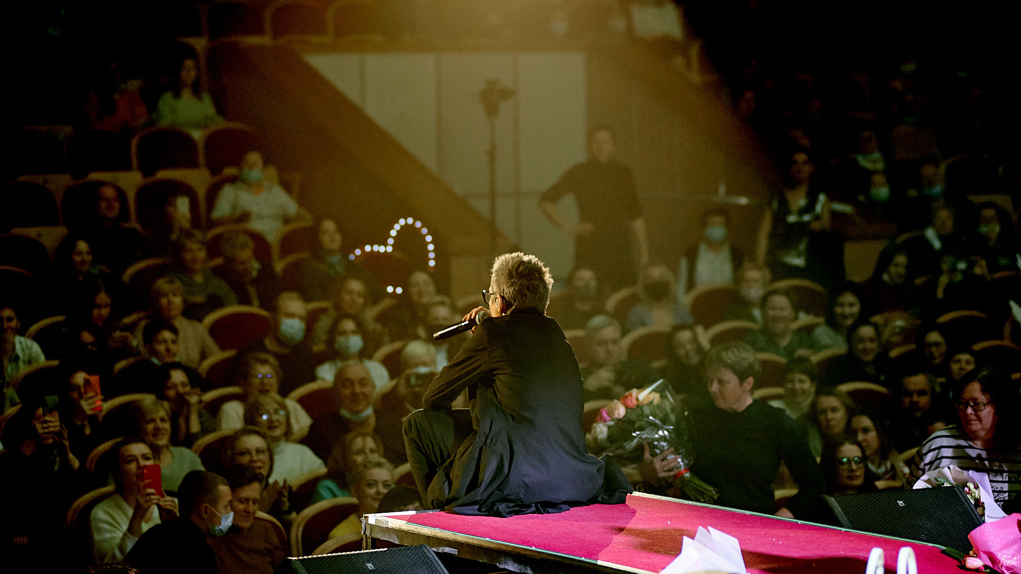 Сурганова и оркестр. Фотографии отовсюду и обо всем