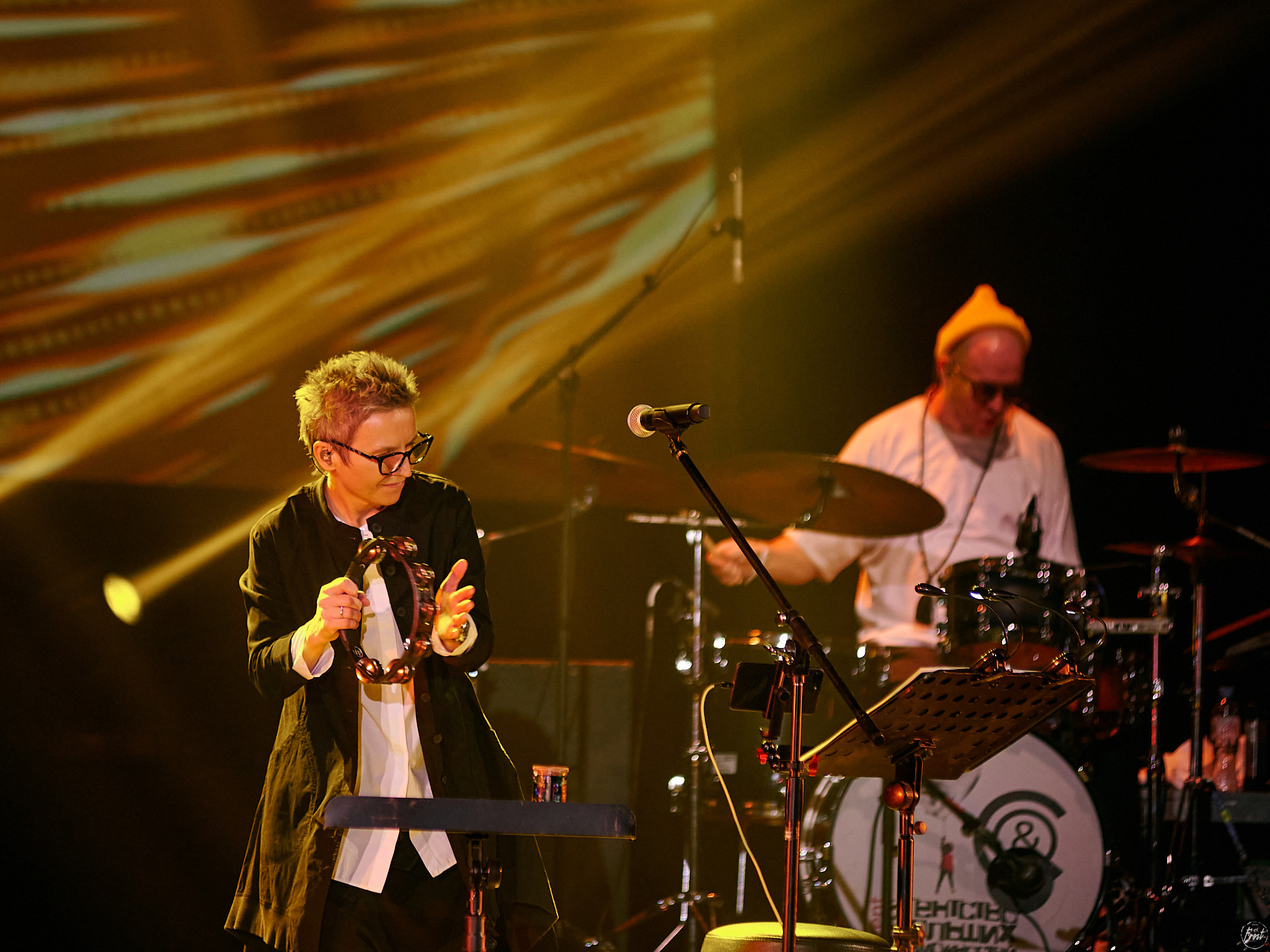 Сурганова и оркестр. Фотографии отовсюду и обо всем