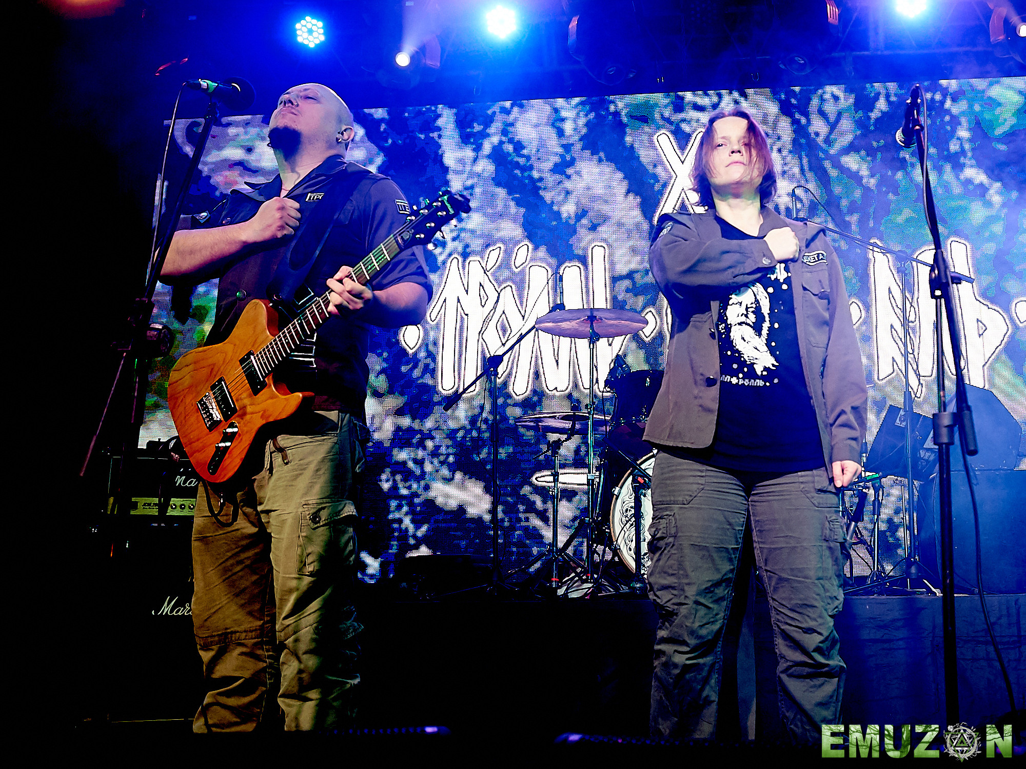 Тролль гнет ель. Фотографии отовсюду и обо всем