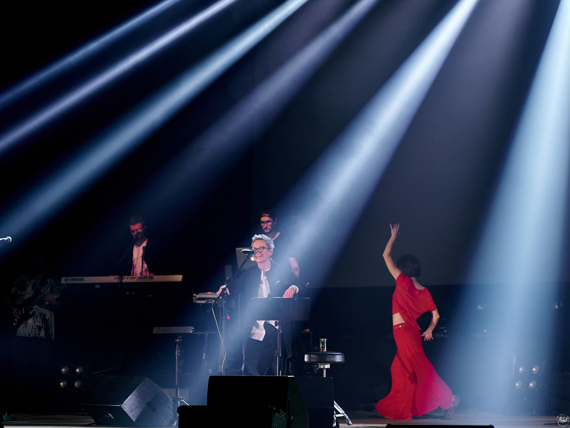 Сурганова и оркестр. Фотографии отовсюду и обо всем