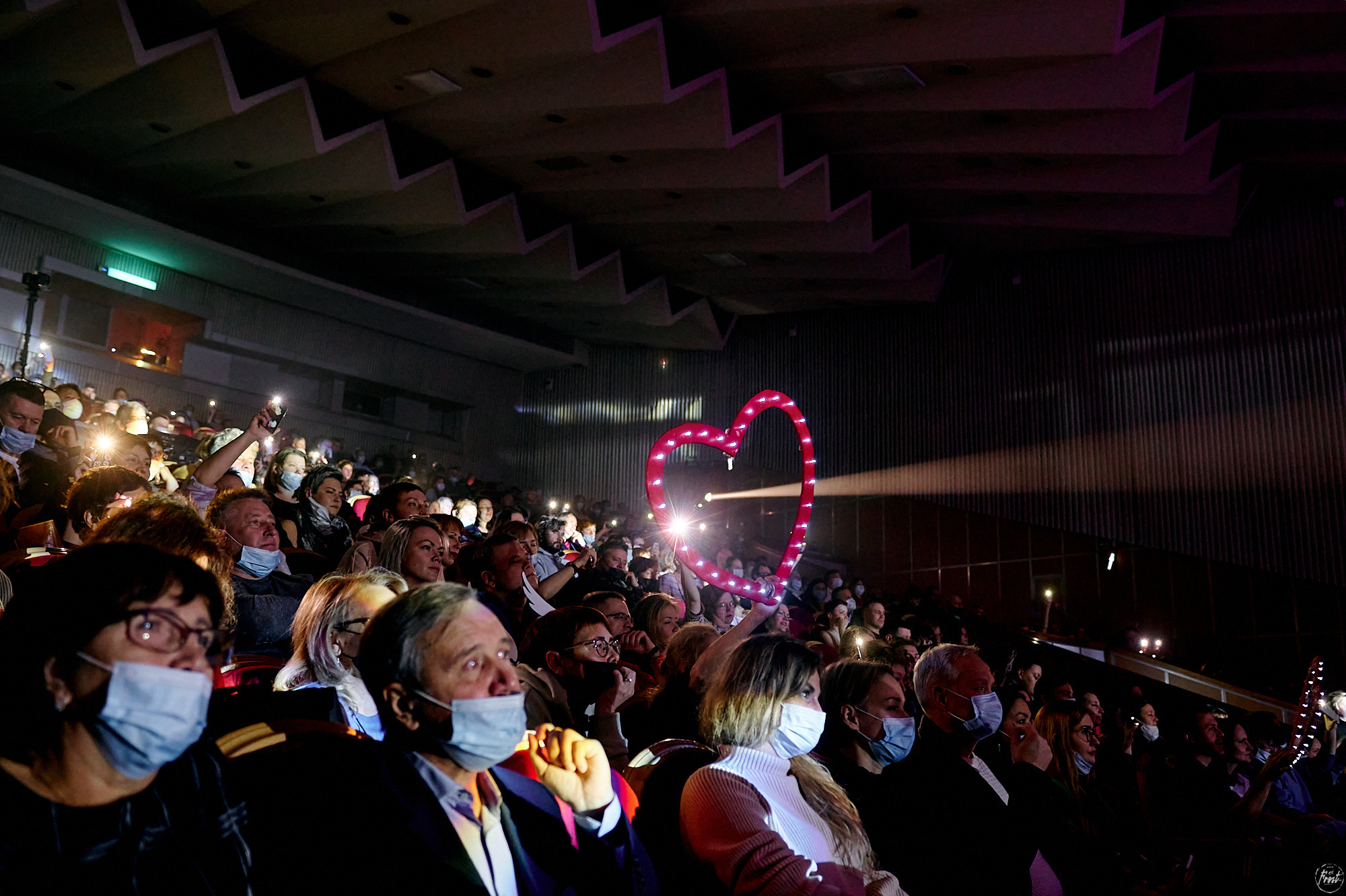 Сурганова и оркестр. Фотографии отовсюду и обо всем