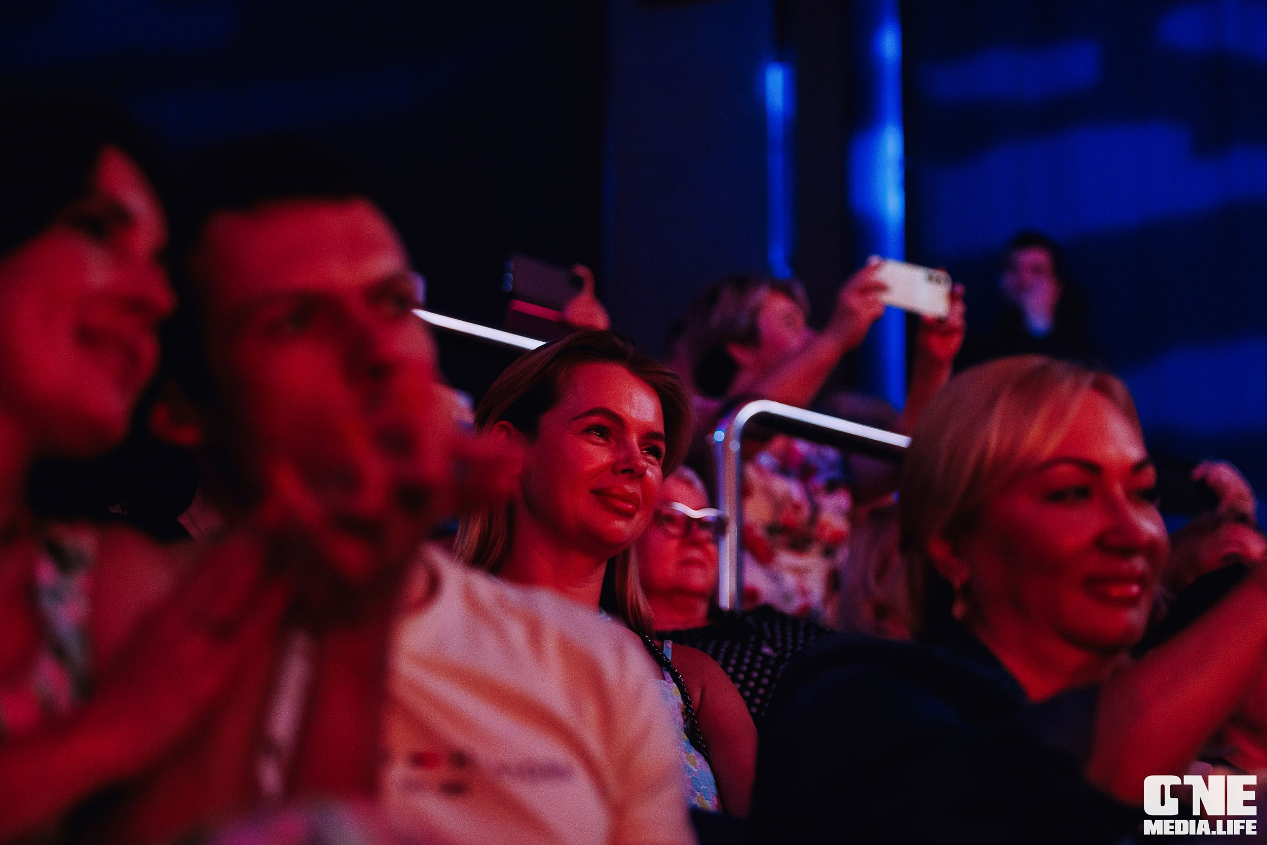 Фоторепортаж с концерта Эмина в Янтарь Холле. One Media Life: фоторепортажи, фотоотчеты с мероприятий и заведений