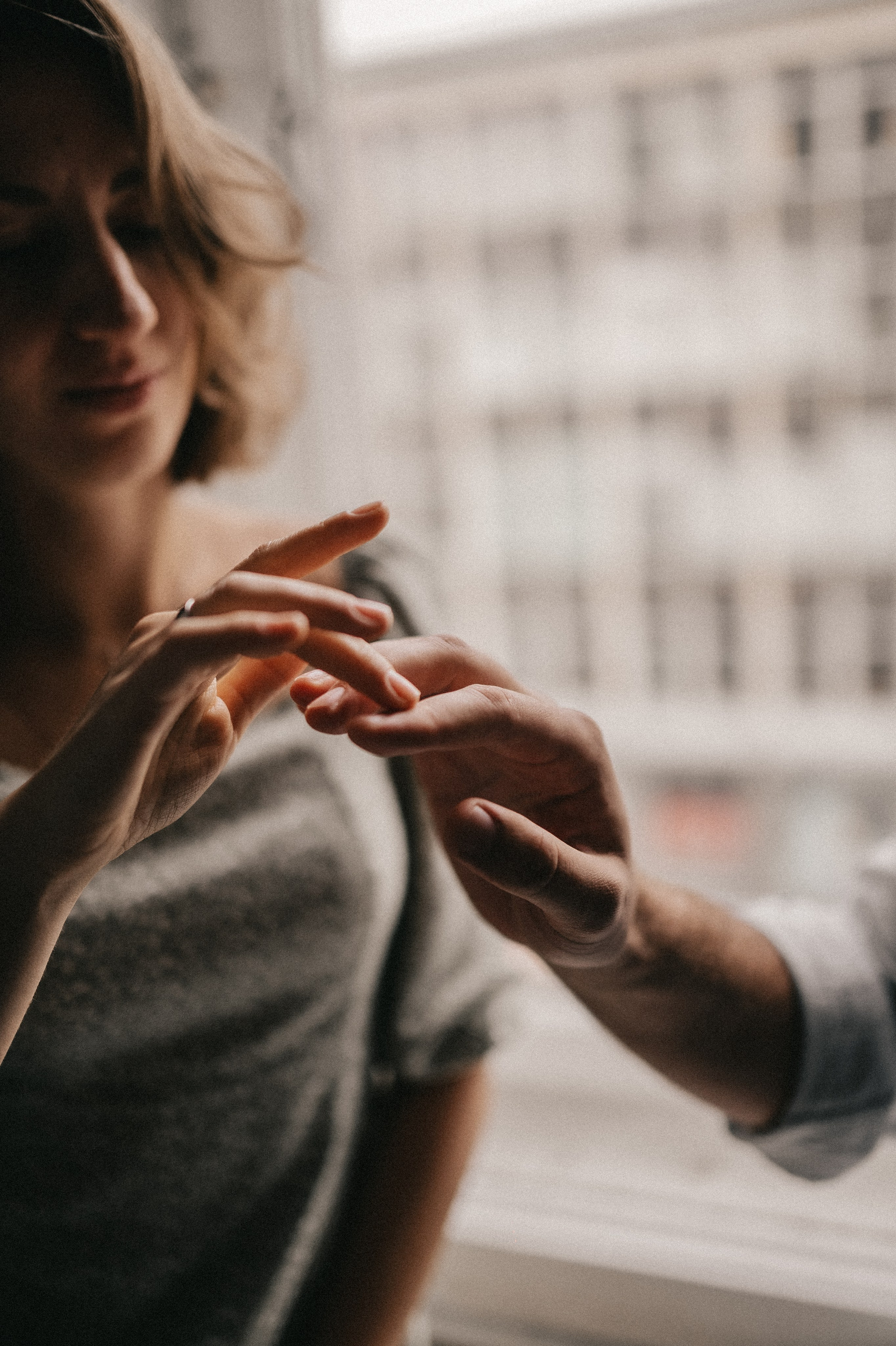 Лавстори в питерской студии. Семейный и свадебный lifestyle-фотограф в Москве Мария Петрова
