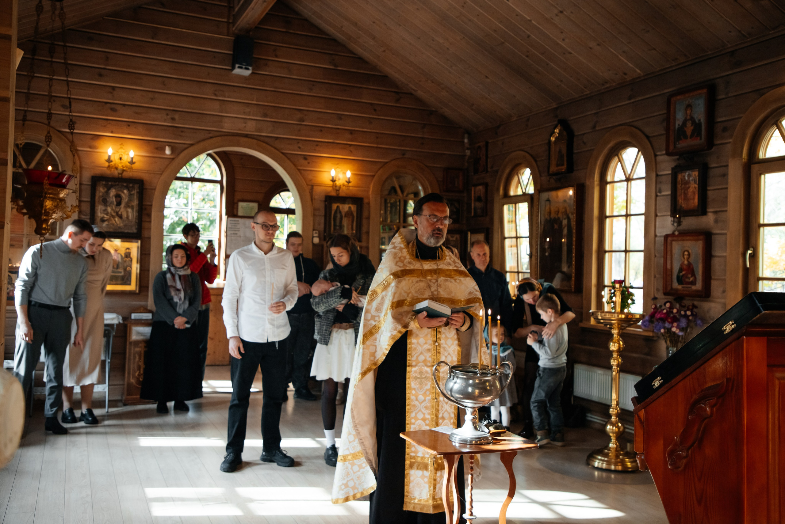 фотосъемка крещения Москва, крещение ребенка Москва, храм для крещения ребенка Москва, храм Ушакова Москва, храм воина Ушакова Москва для крещения, 