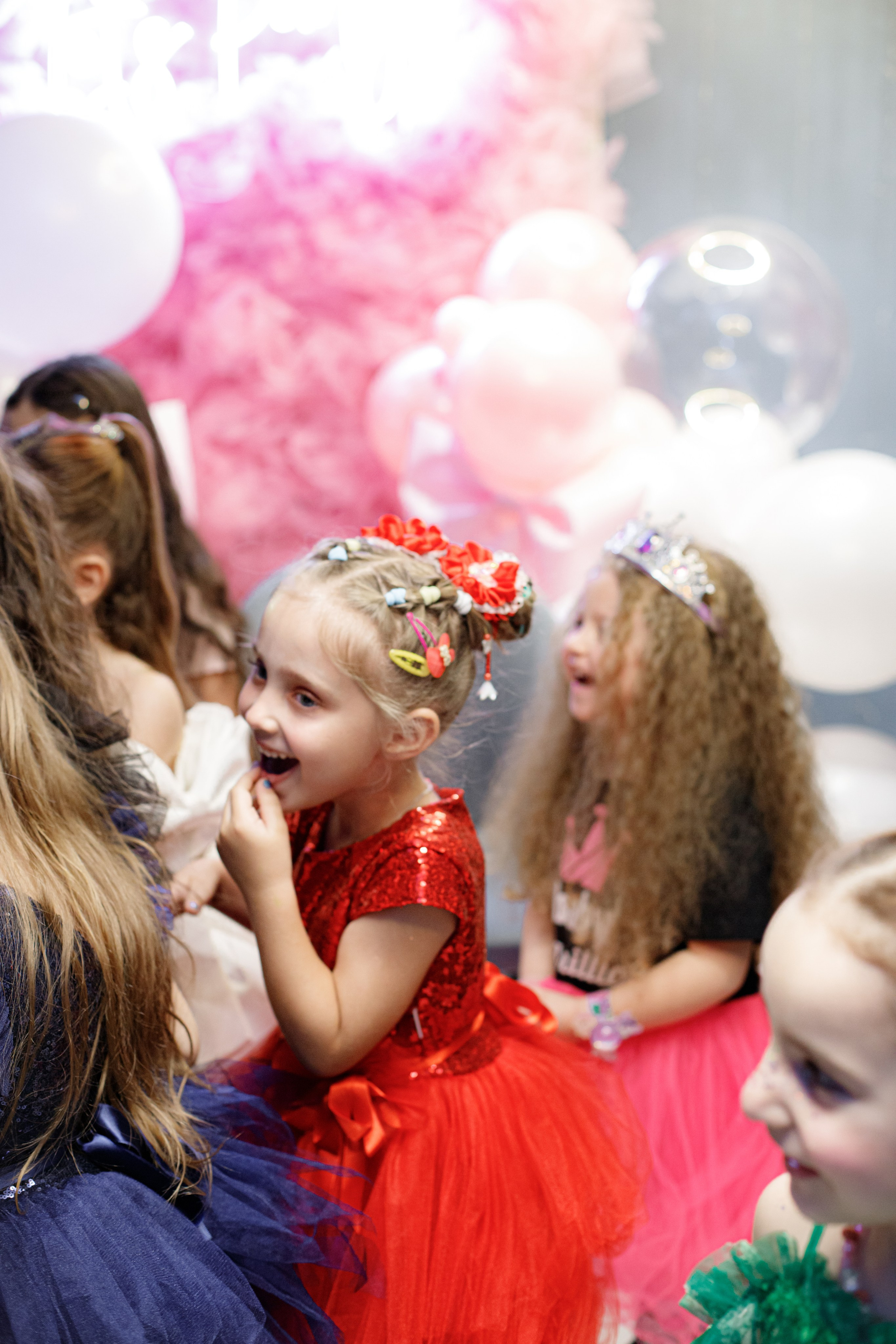 ASIA'S BIRTHDAY PARTY. Photokarish