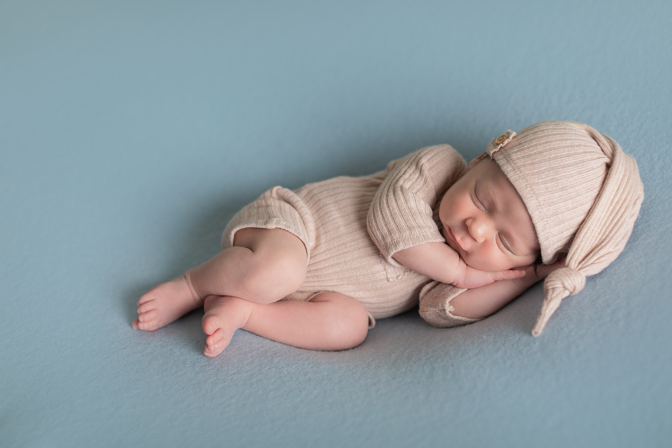 PH @bestmoments_newborn. Retoucher Aleksmokh