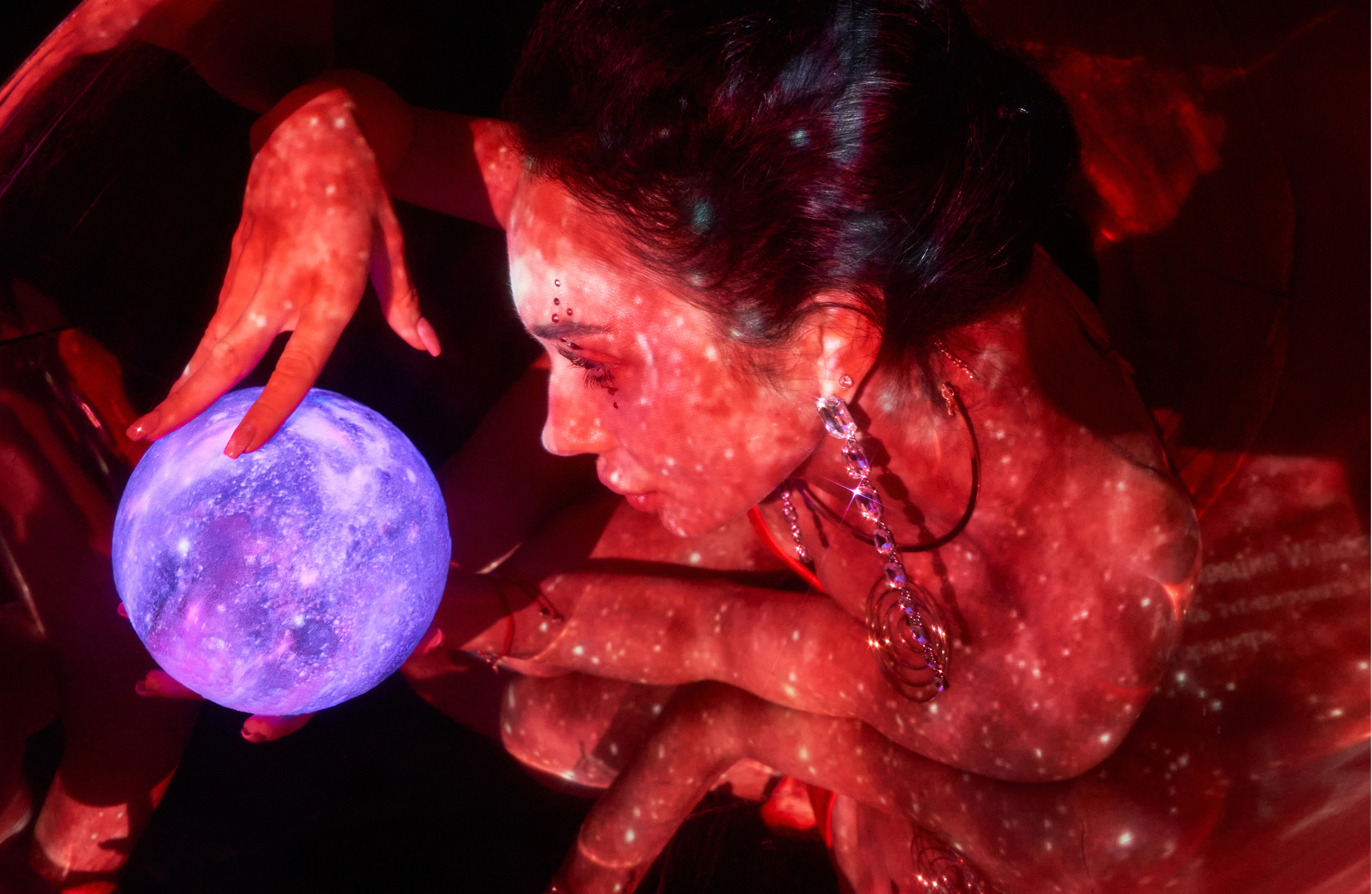 DEEP SPACE. BARVABRAR