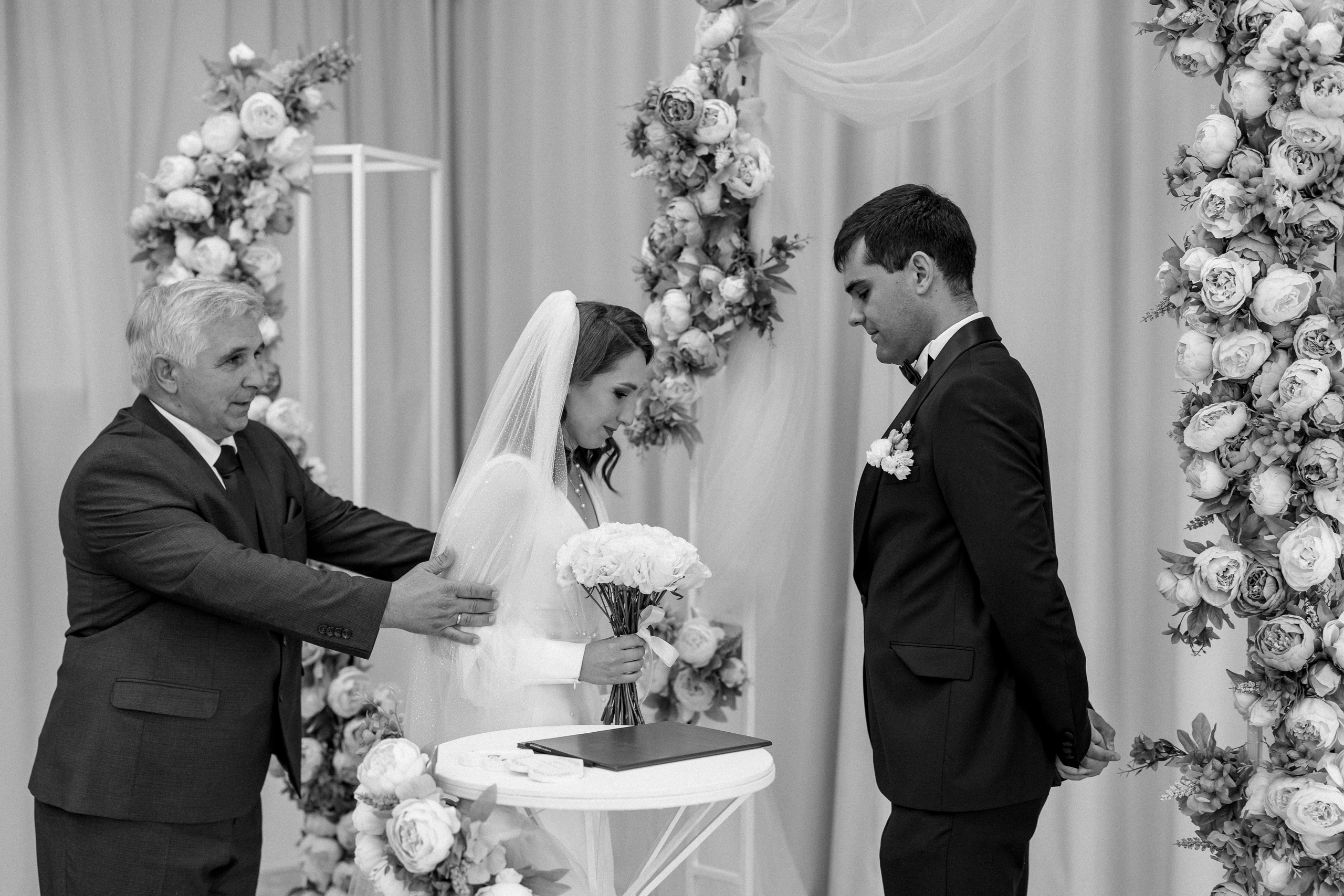 Александр & Анна. Фотограф Казань — профессиональные услуги фотосессий в студии и на локации