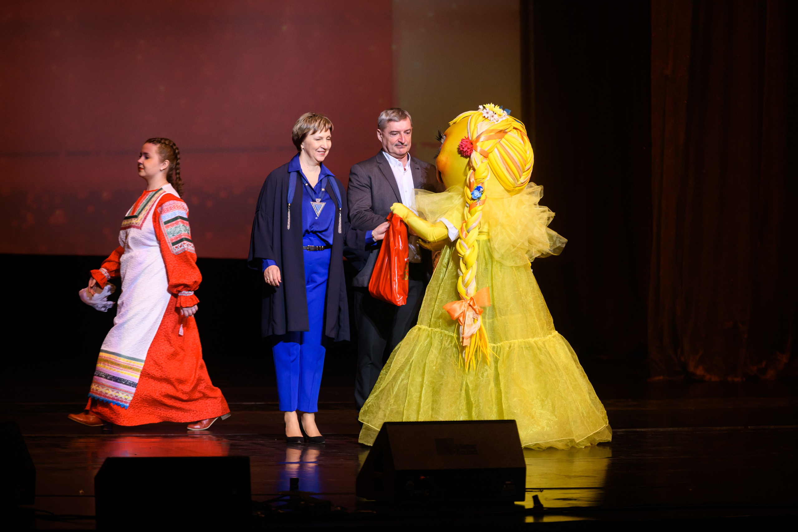 23 апреля, часть 1, БКЗ Октябрьский, г. Санкт-Петербург. Золотое яблочко