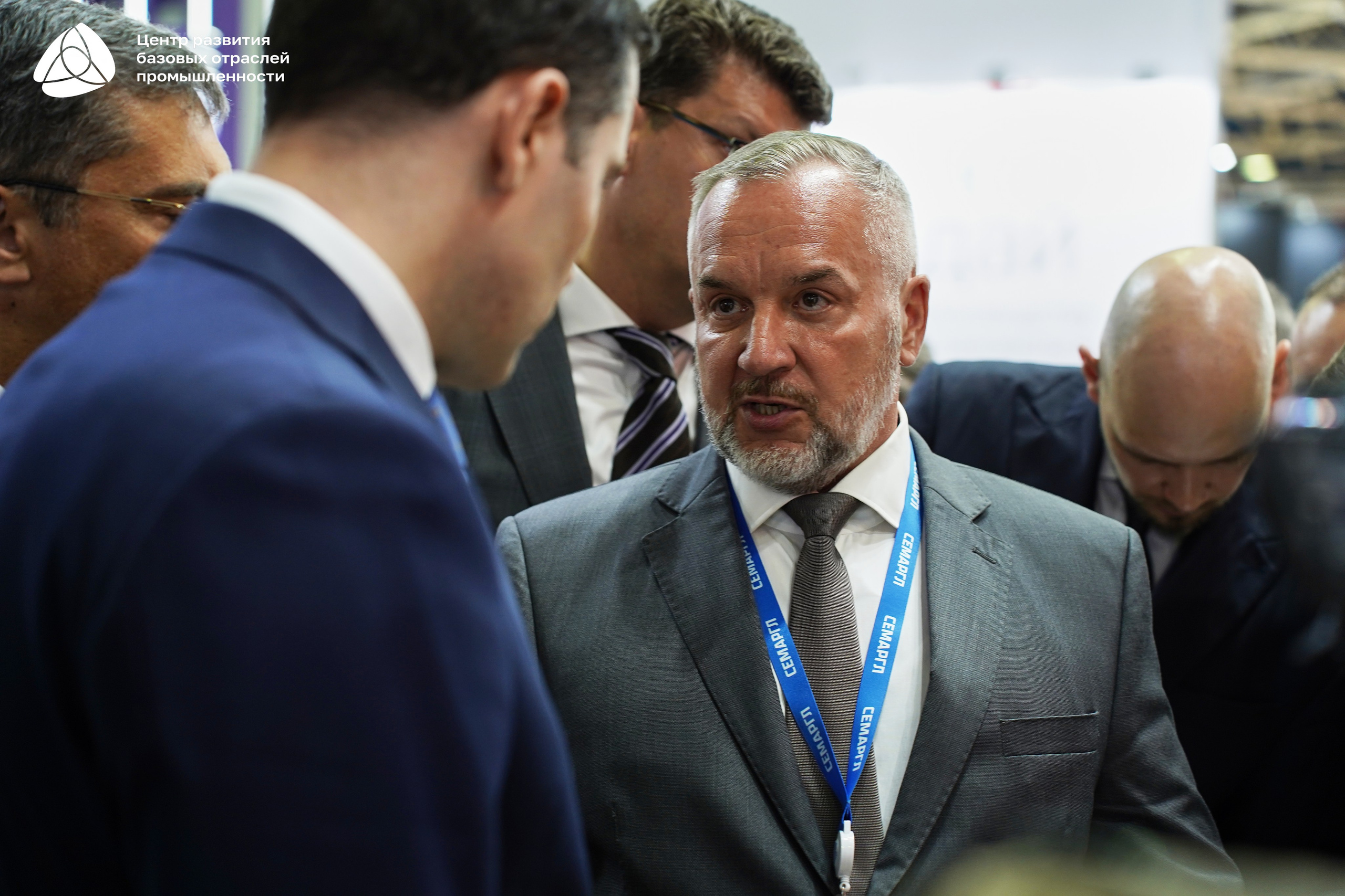 ЭКСПОЦЕНТР Алиханов. Фотограф