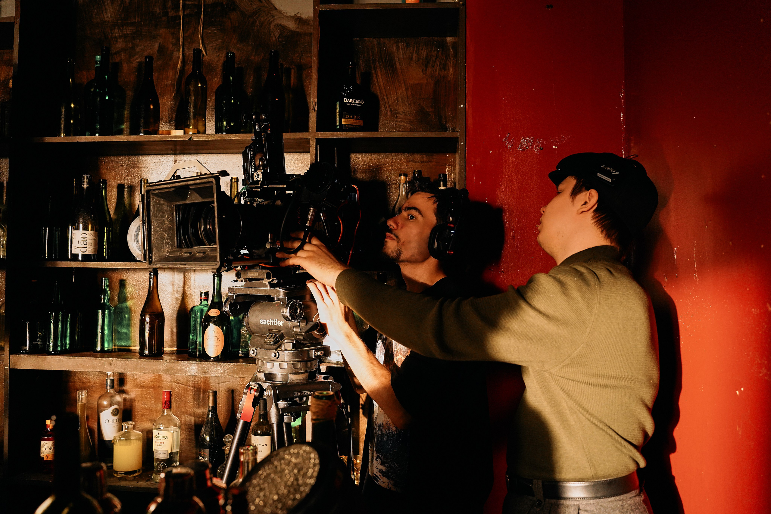 БЭКИ со съемок. Фотограф