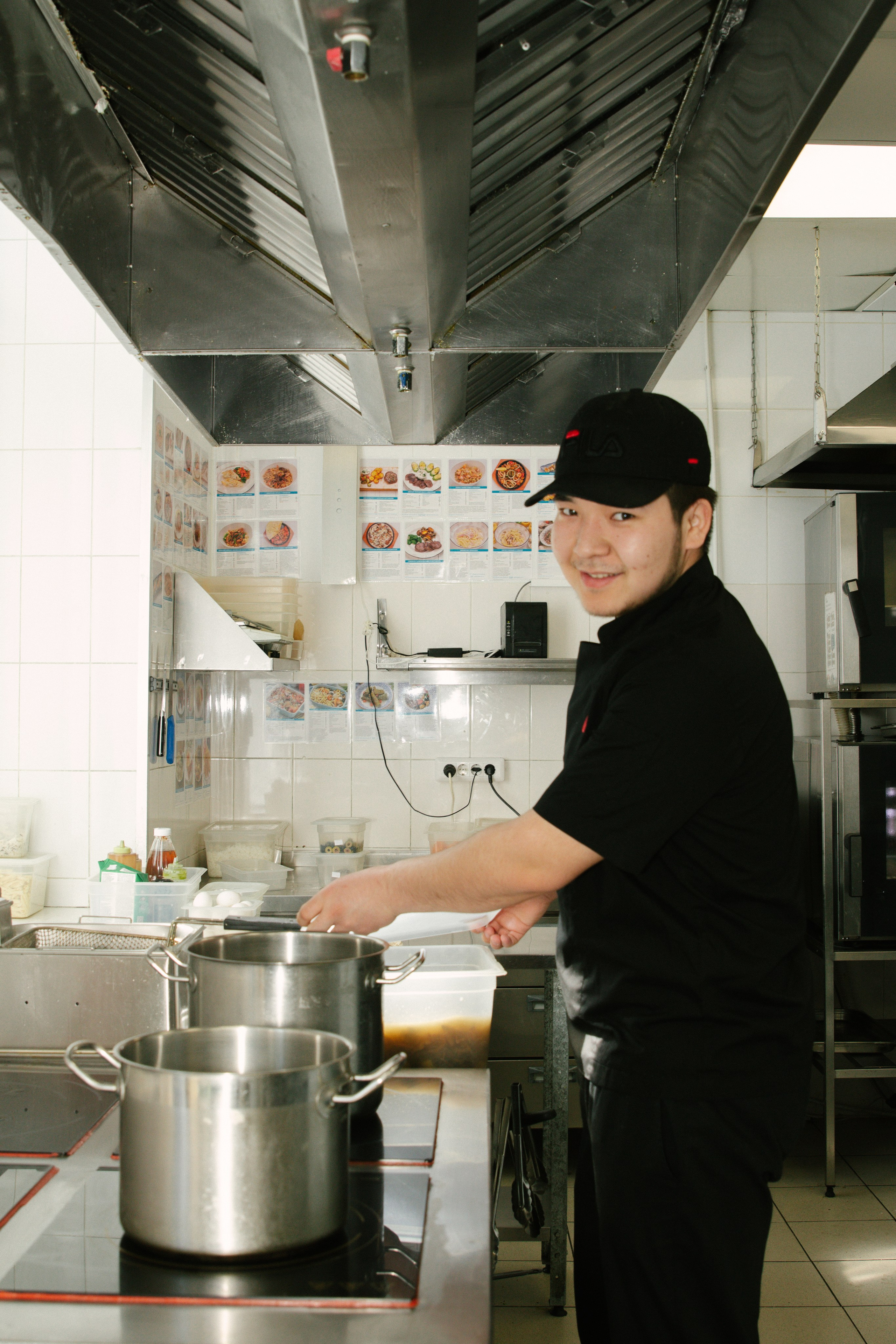 Коллектив ресторана «Своя компания». Фотограф Настя Булочка Екатеринубрг