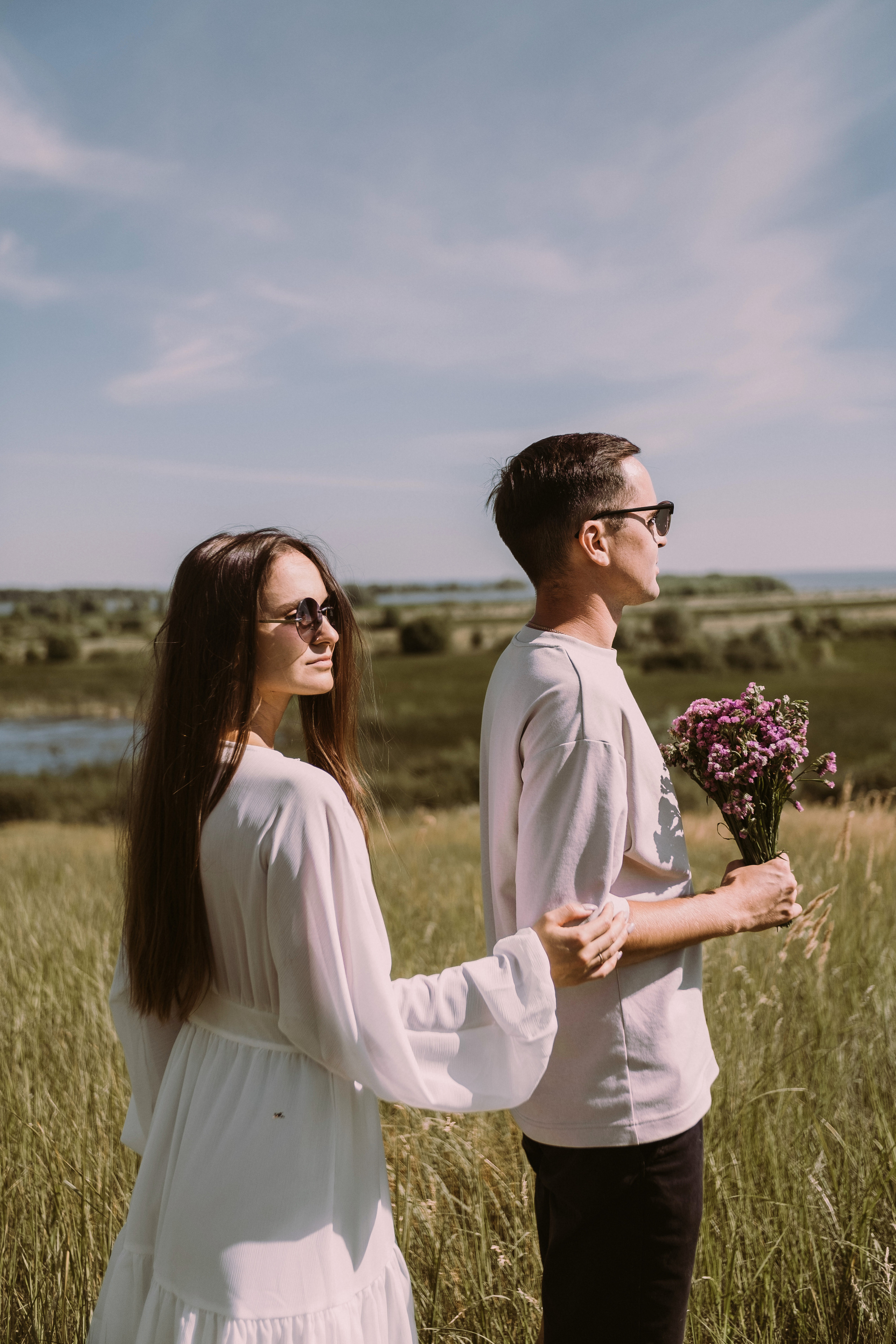 Фотосессия love story пары пикник на берегу. Портретный фотограф в Москве Ольга Акушко