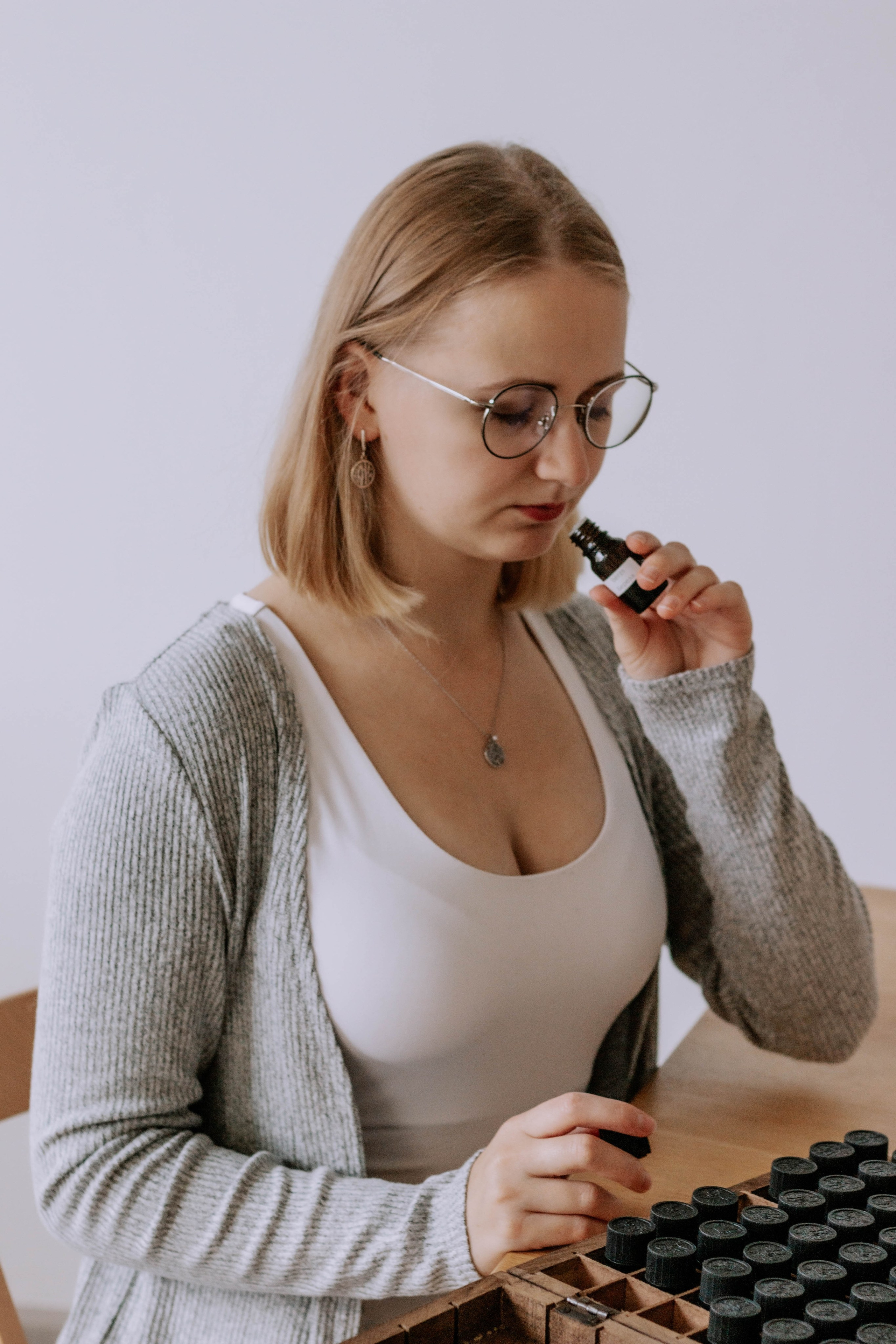 Алиса — Ароматерапевт. Бережно сохраняю ваши чувства и истории на своих фотографиях