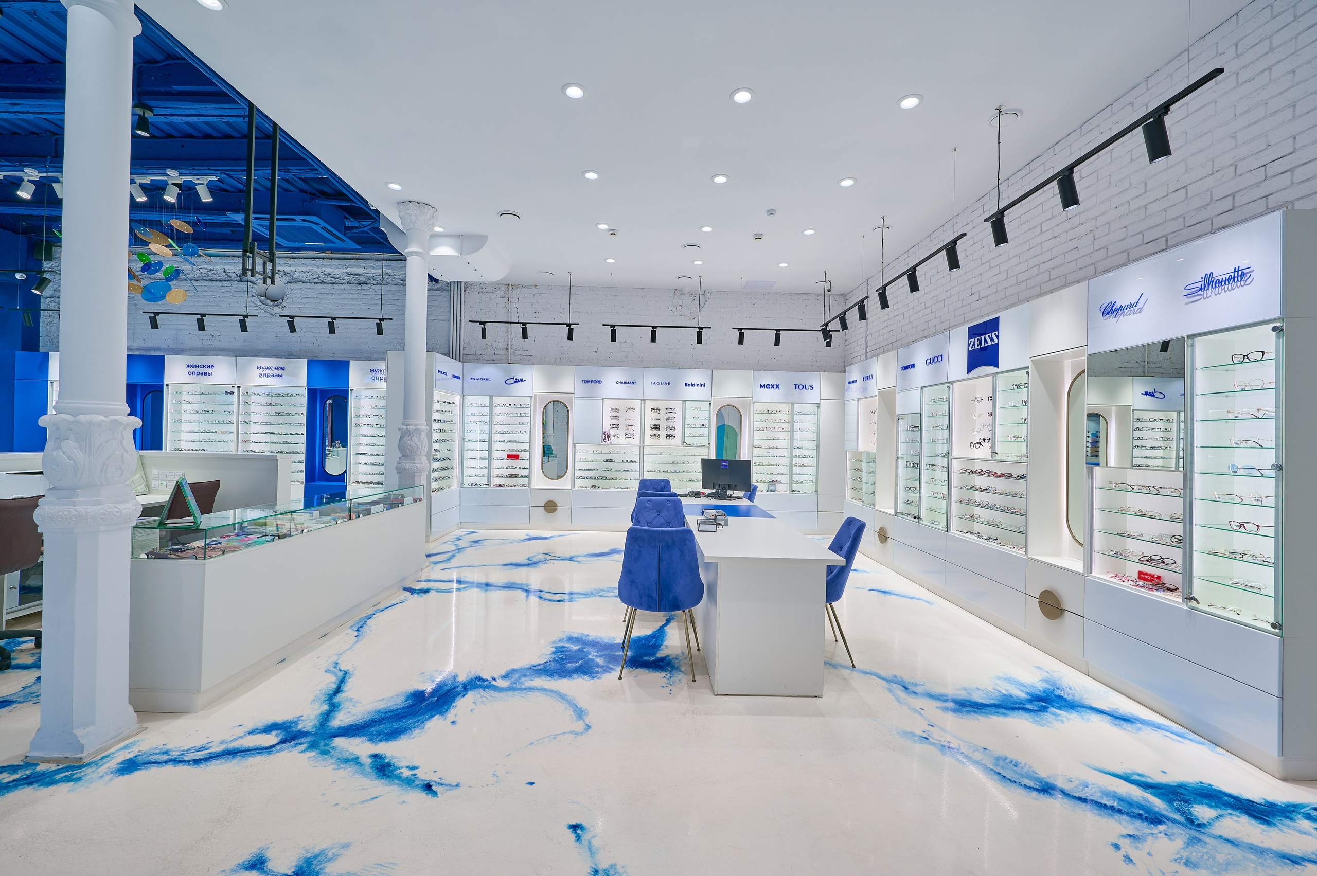 Магазин Оптики «GLAZBURG». Интерьерный фотограф в Краснодаре