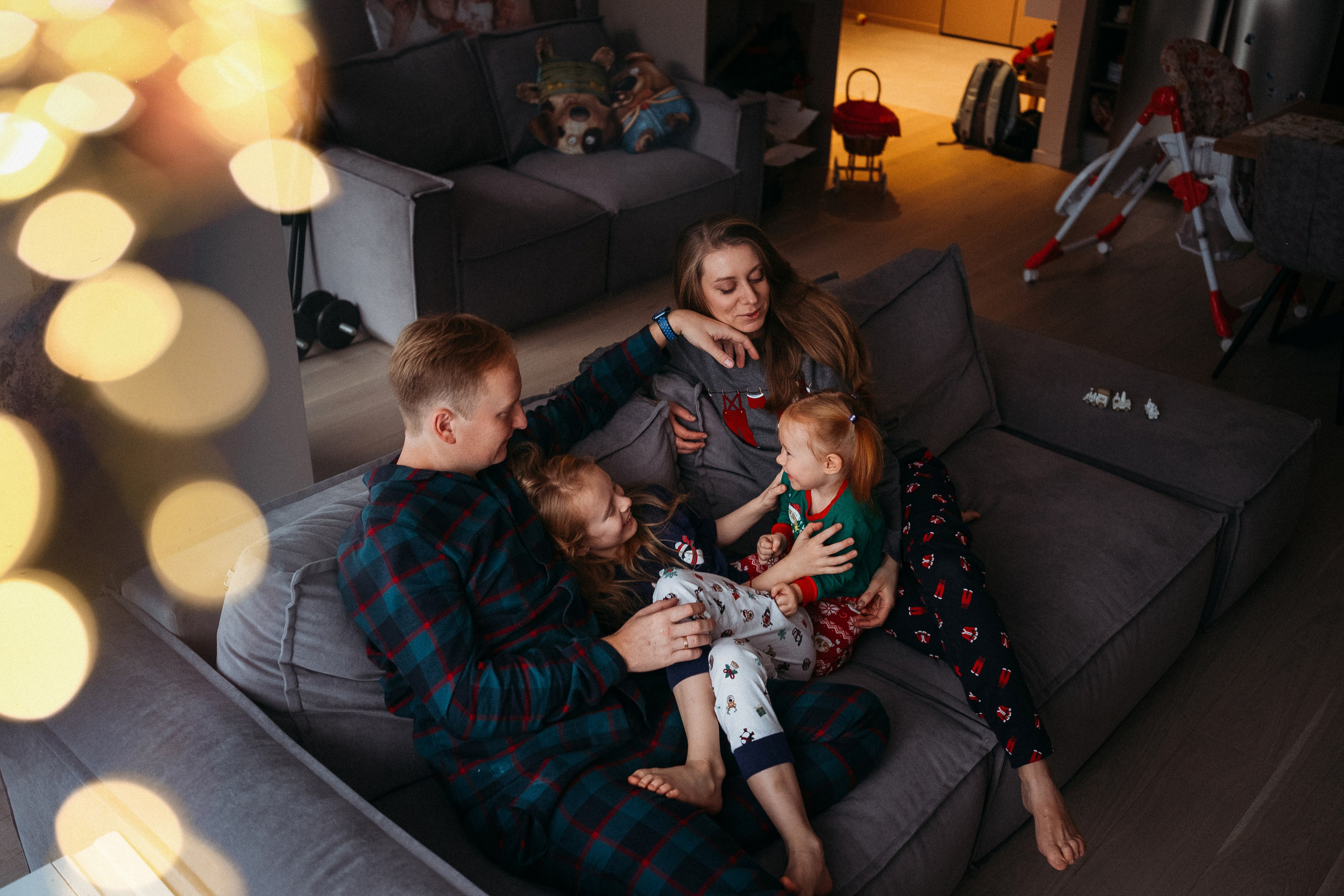 Новогодняя домашняя фотосессия. Семейный и детский фотограф в Санкт-Петербурге